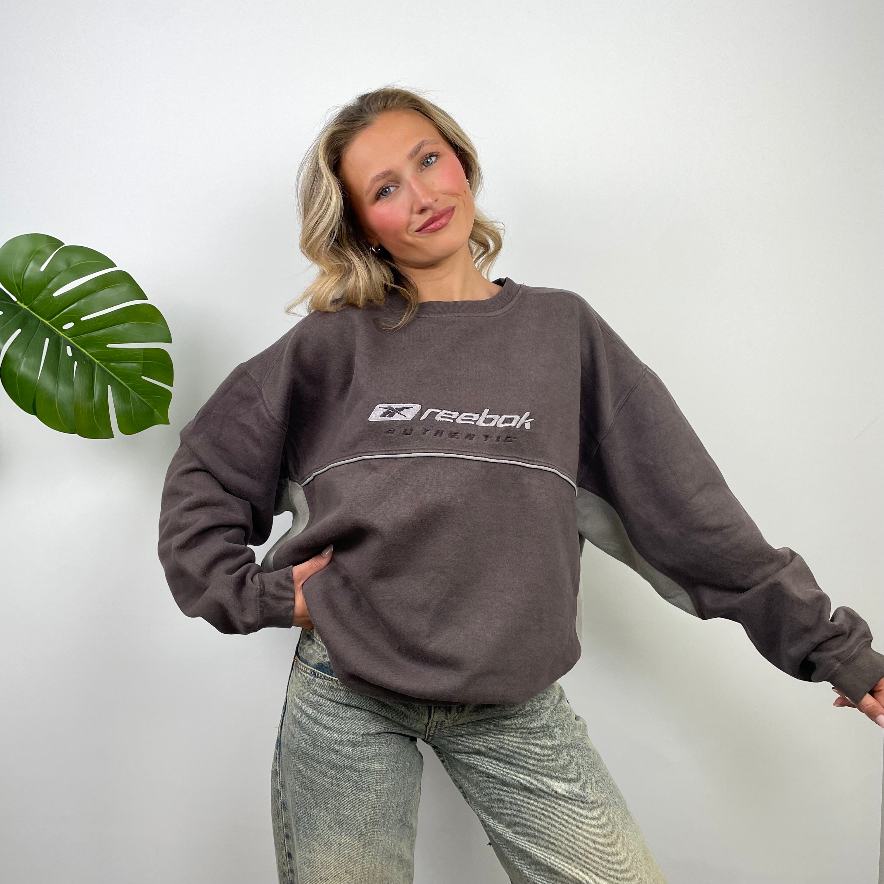 Reebok Authentic Brown Embroidered Spell Out Sweatshirt (L)
