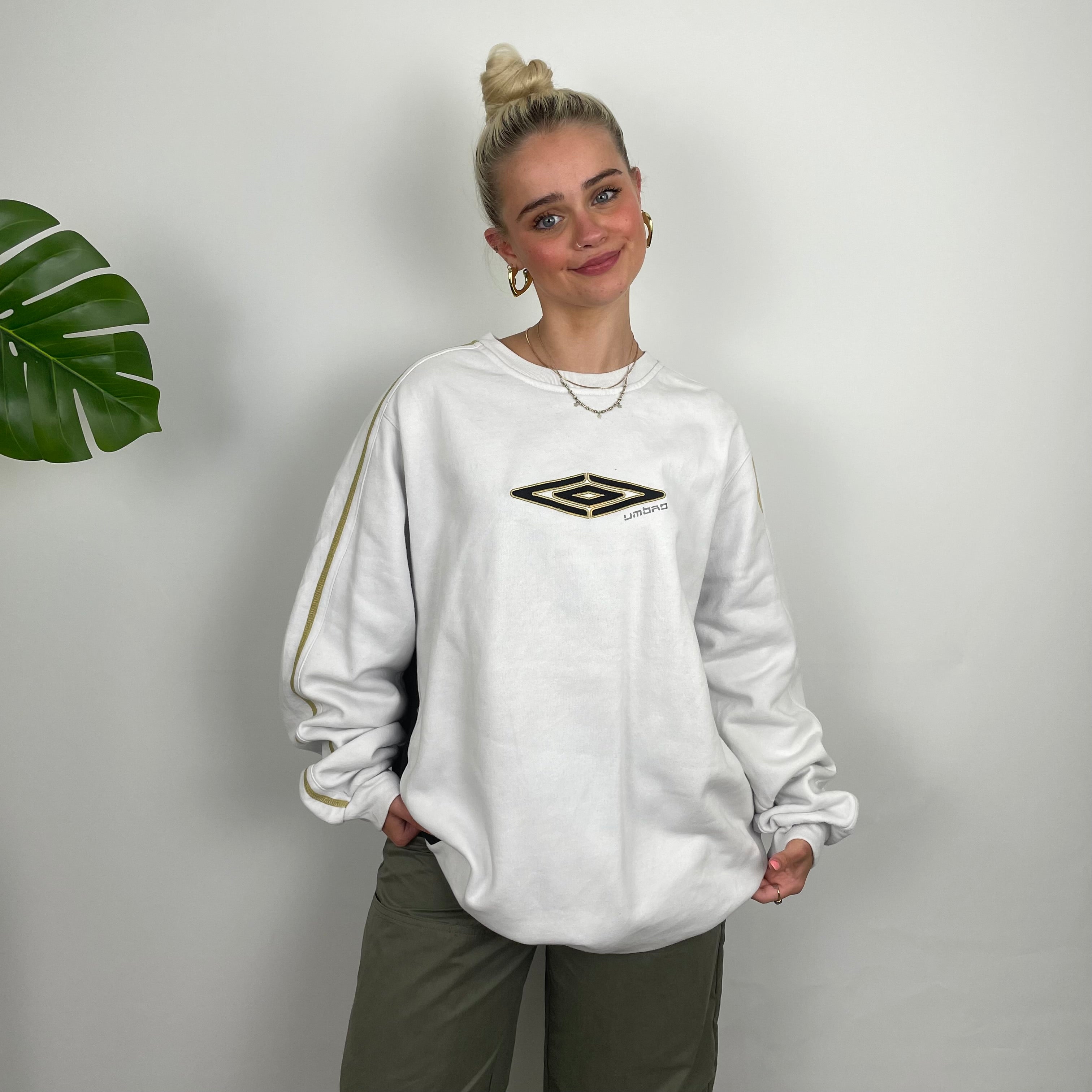 Umbro White Embroidered Spell Out Sweatshirt (XXL)