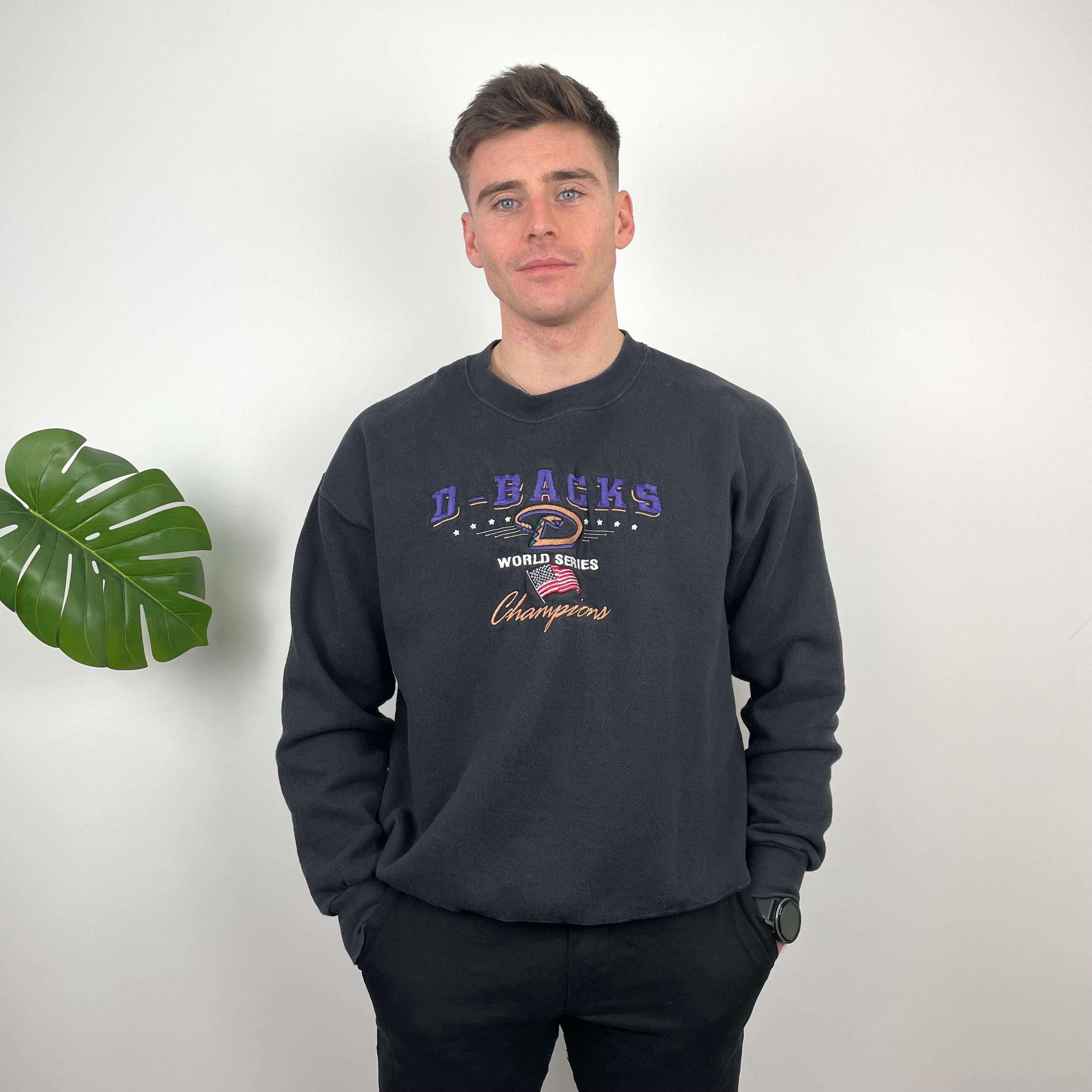 MLB Arizona Diamondbacks Black Embroidered Spell Out Sweatshirt (M)
