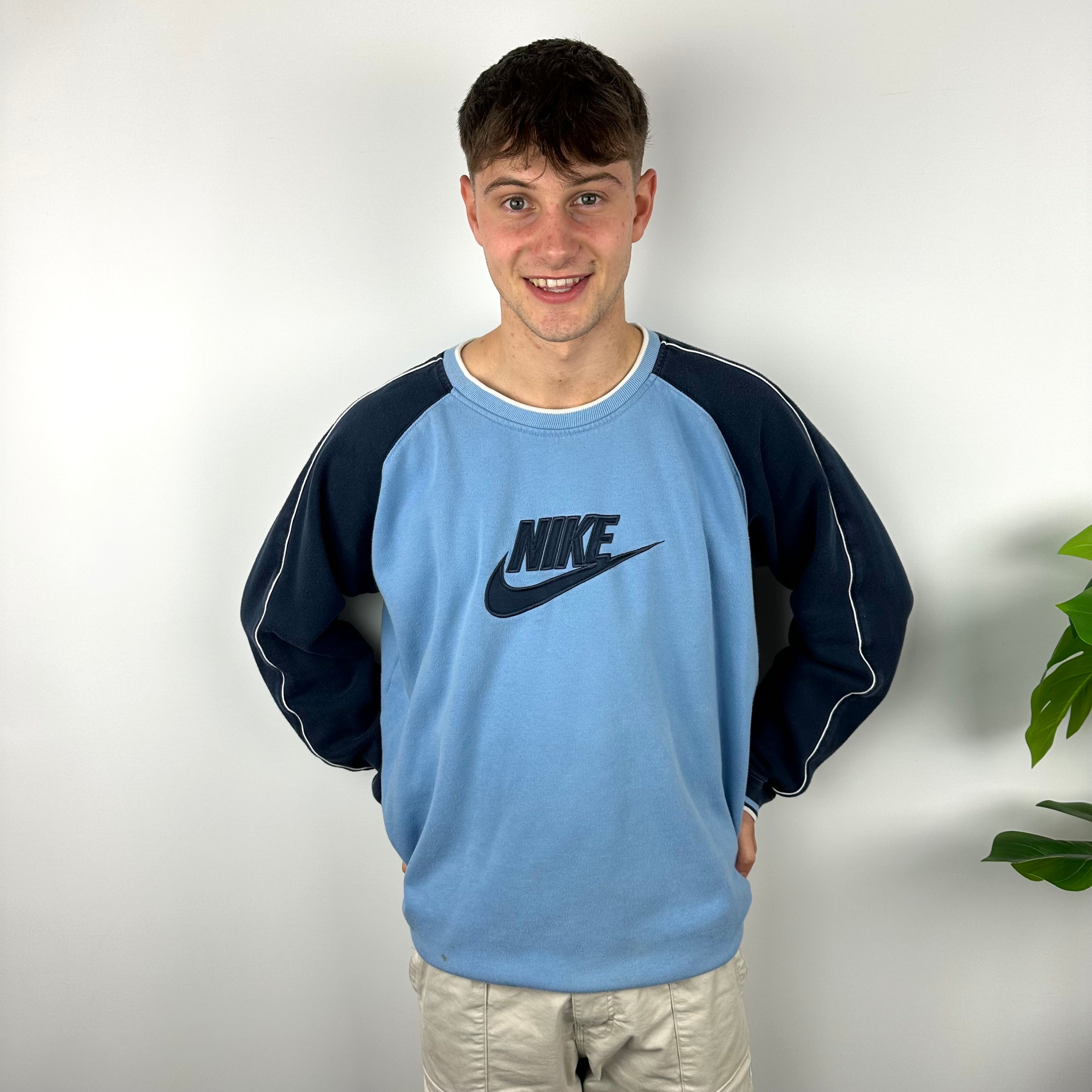 Nike Blue Embroidered Spell Out Sweatshirt (XXL)