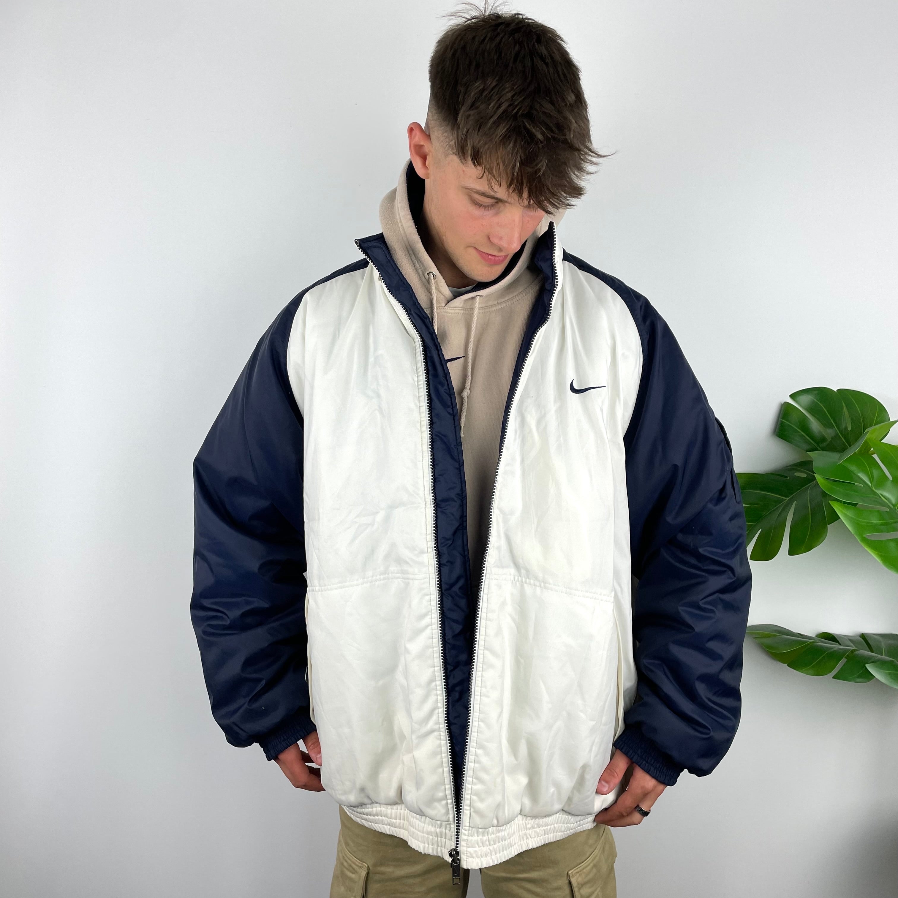 Nike RARE White Embroidered Spell Out Padded Heavyweight Jacket (XXL)
