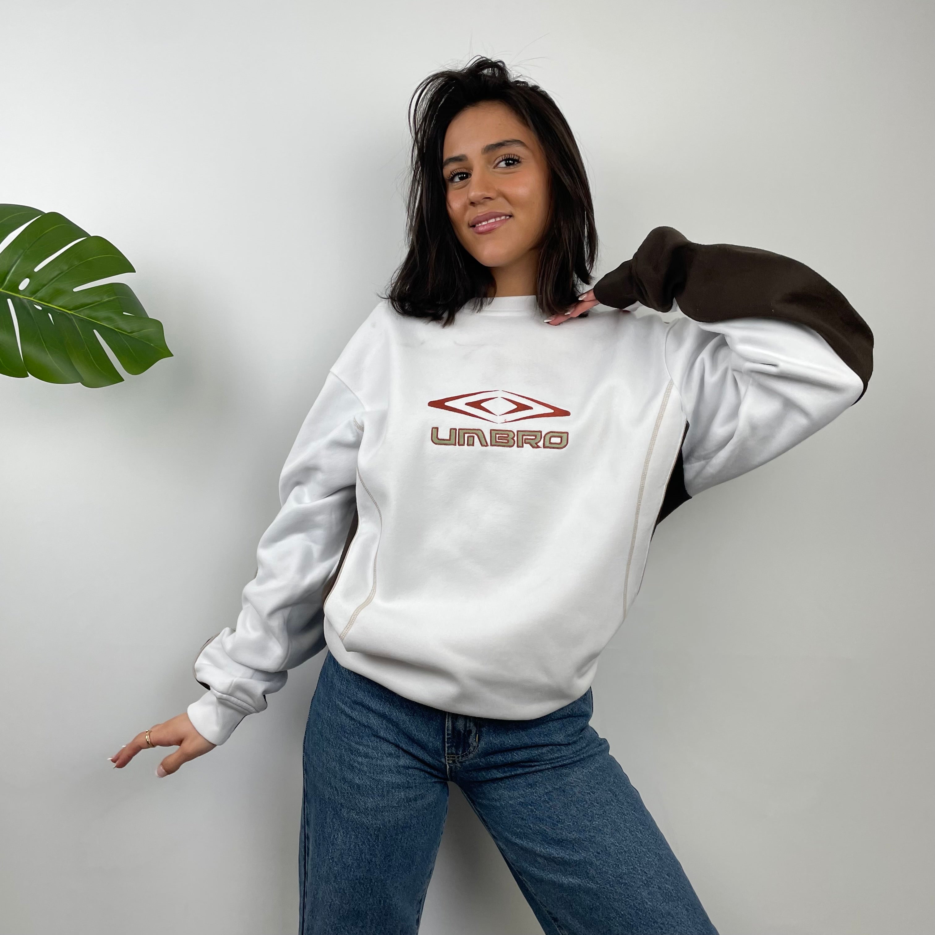 Umbro White Embroidered Spell Out Sweatshirt (XL)