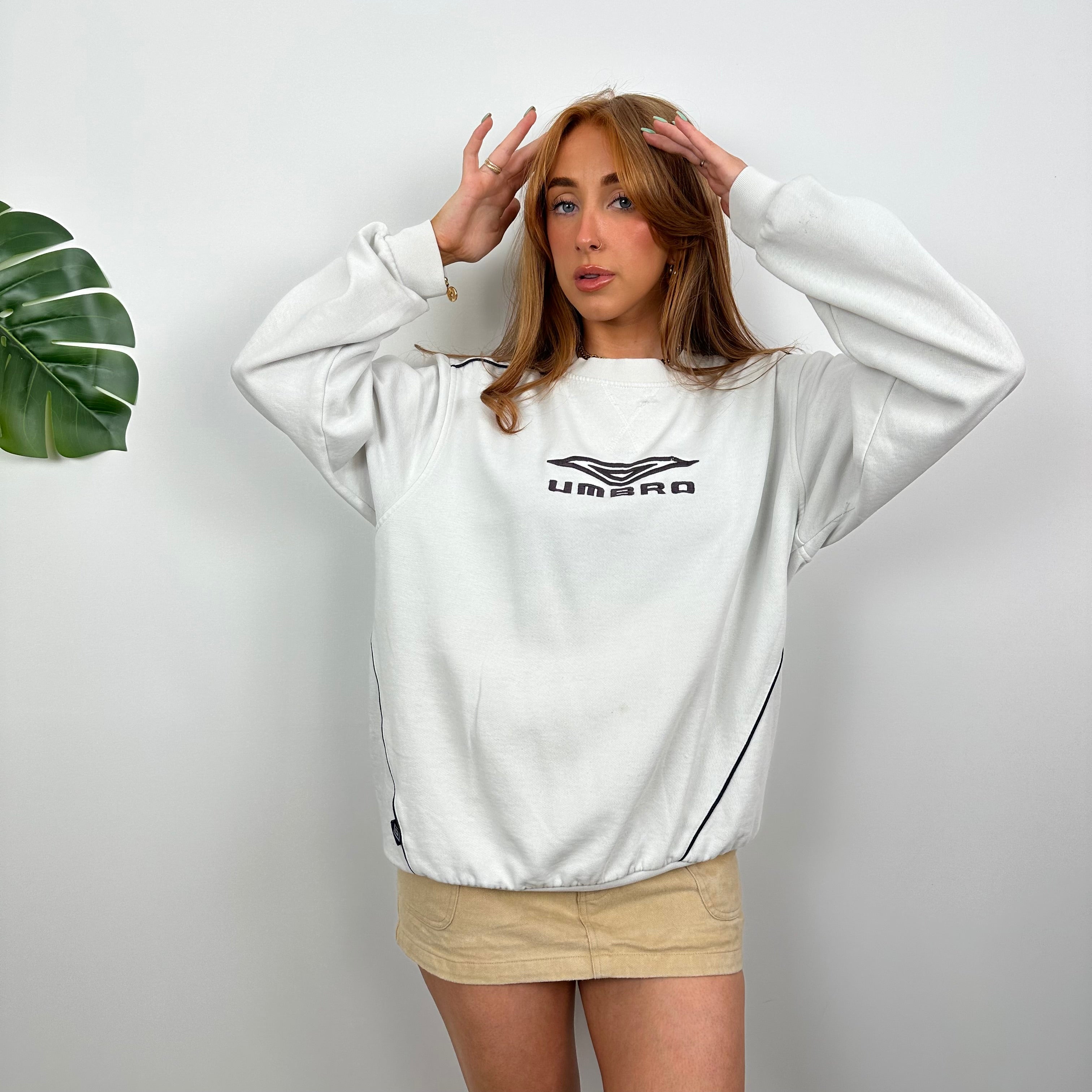 Umbro White Embroidered Spell Out Sweatshirt (M)