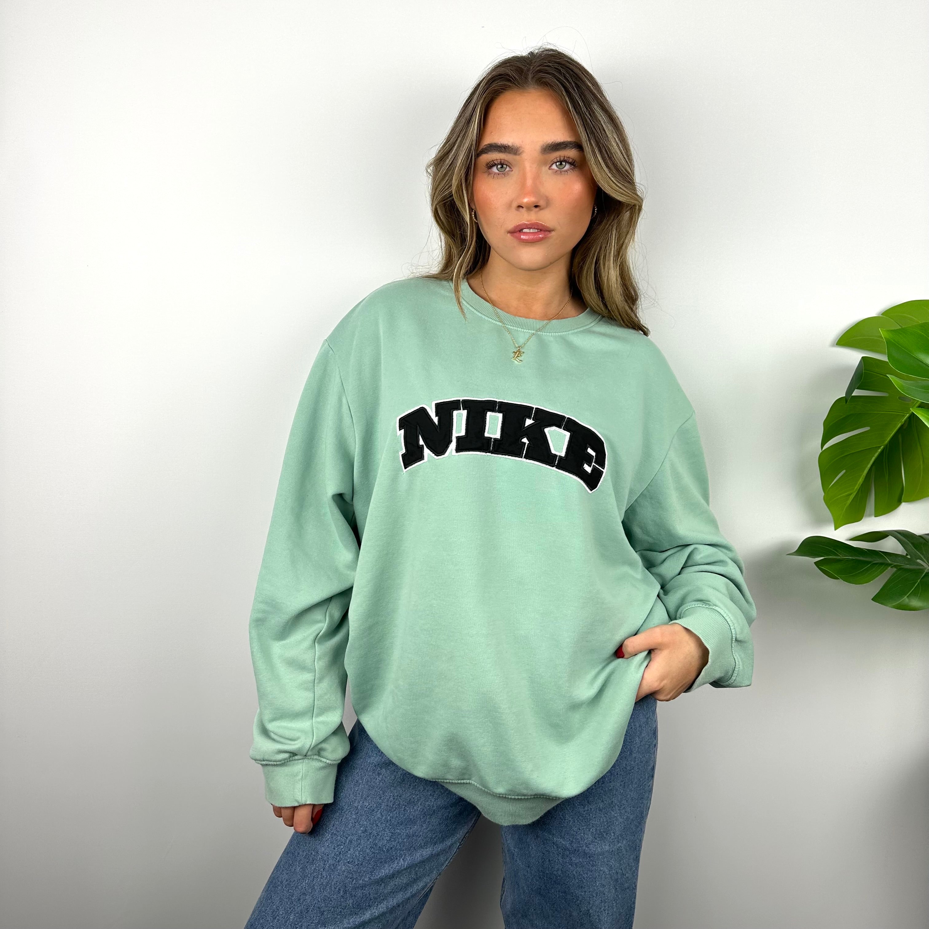 Nike Mint Green Embroidered Spell Out Sweatshirt (L) – Jamie Online Vintage