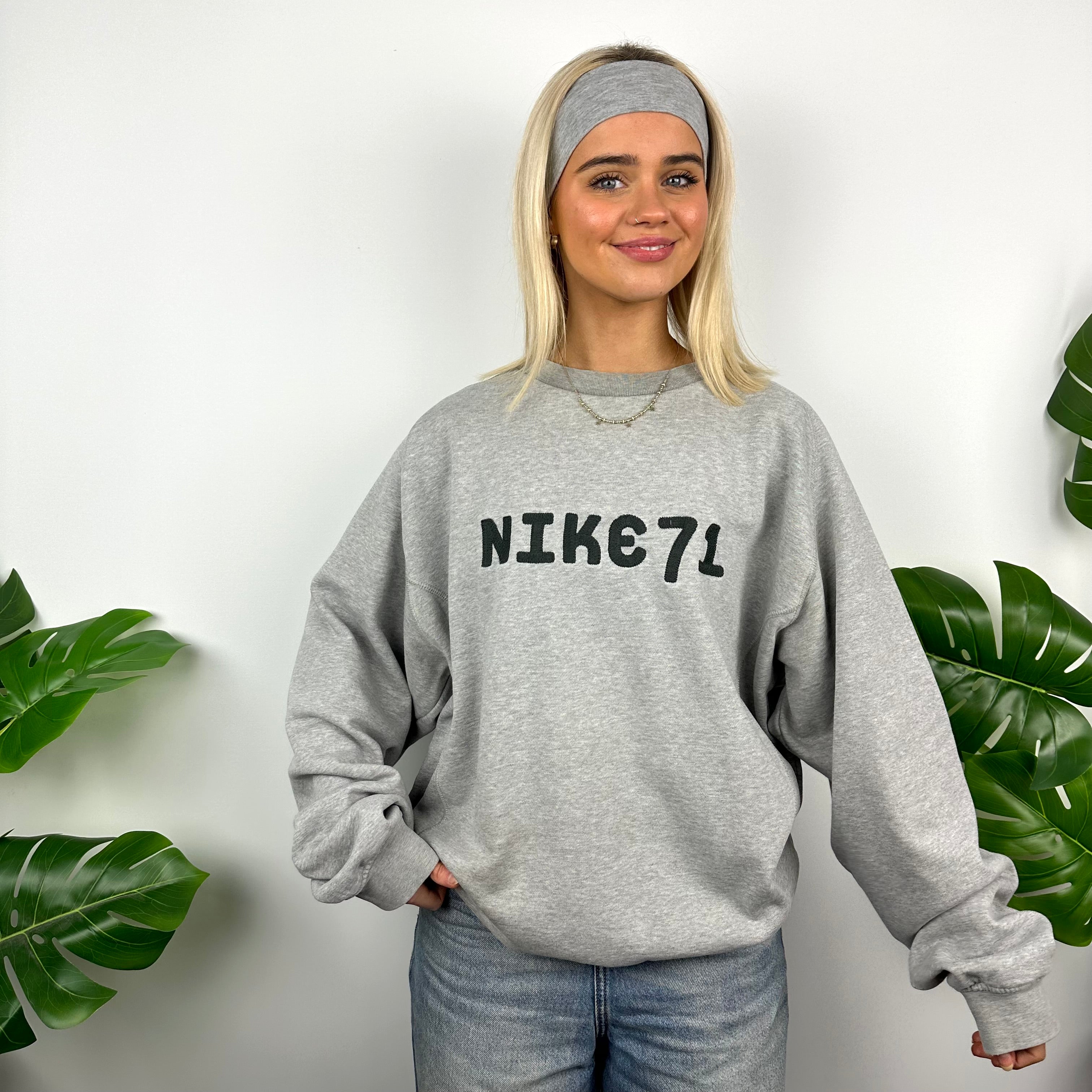 Nike Grey Embroidered Spell Out Sweatshirt (L)