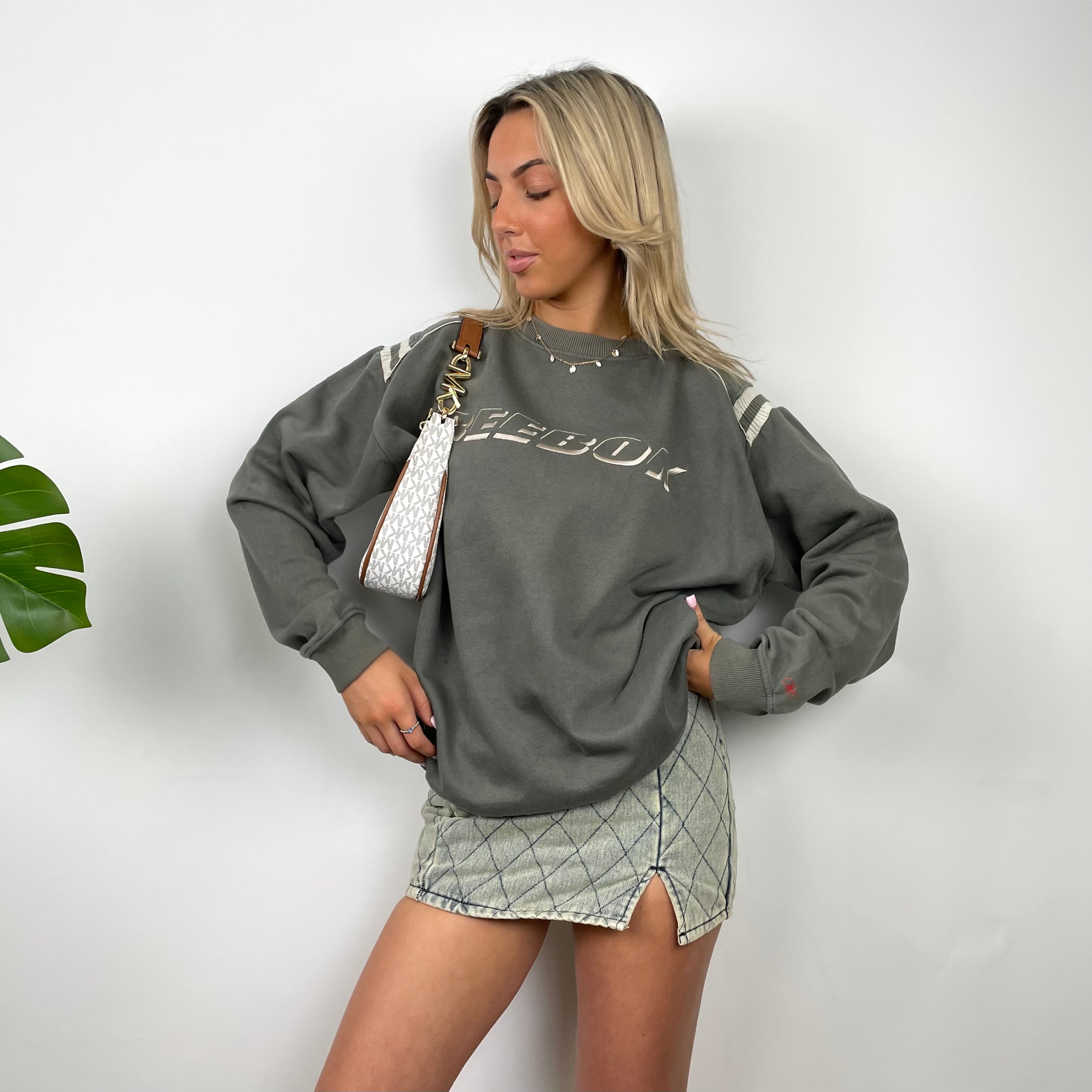 Reebok Grey Embroidered Spell Out Sweatshirt (M)