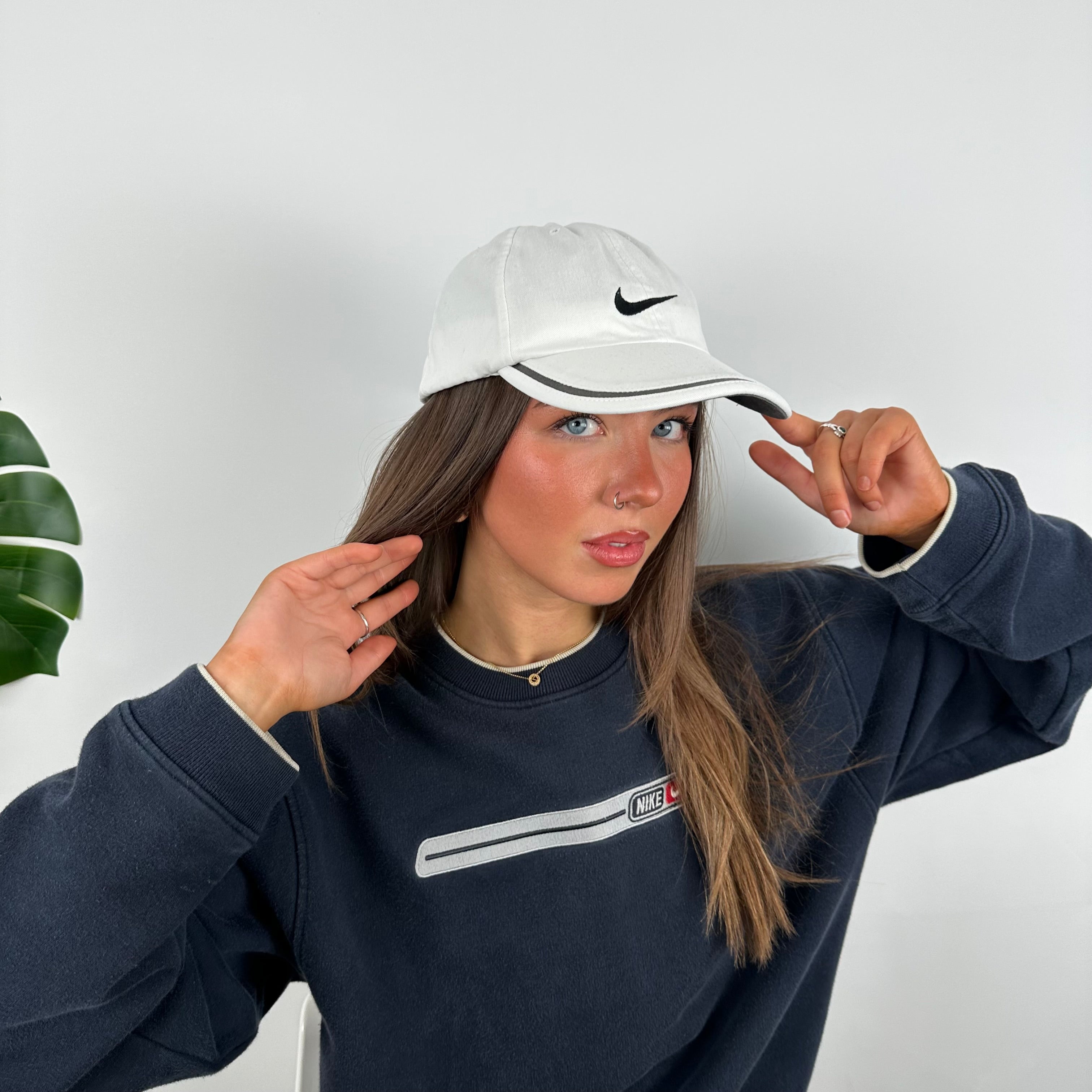 Nike RARE White Embroidered Swoosh Cap