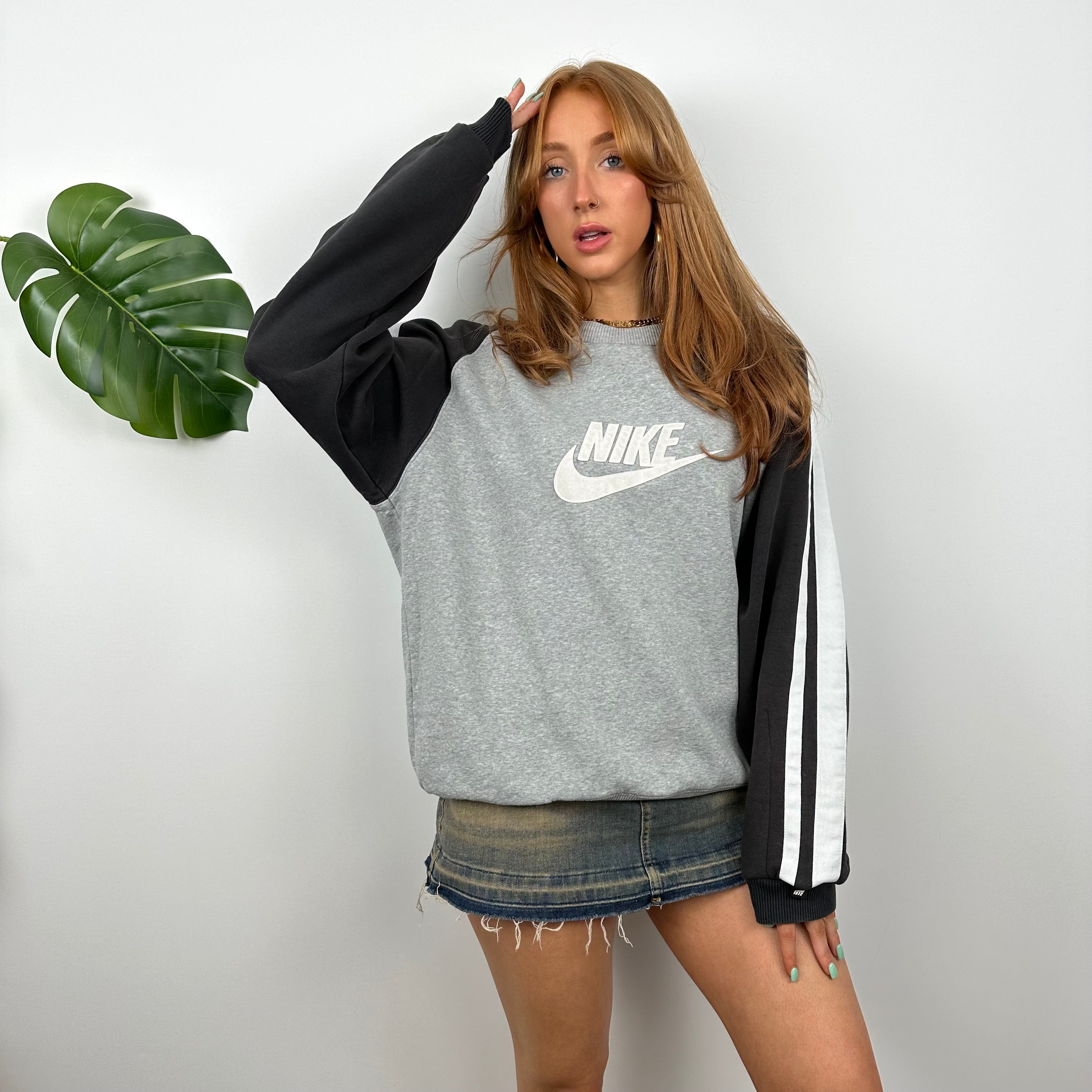 Nike Grey Embroidered Spell Out Sweatshirt (L)