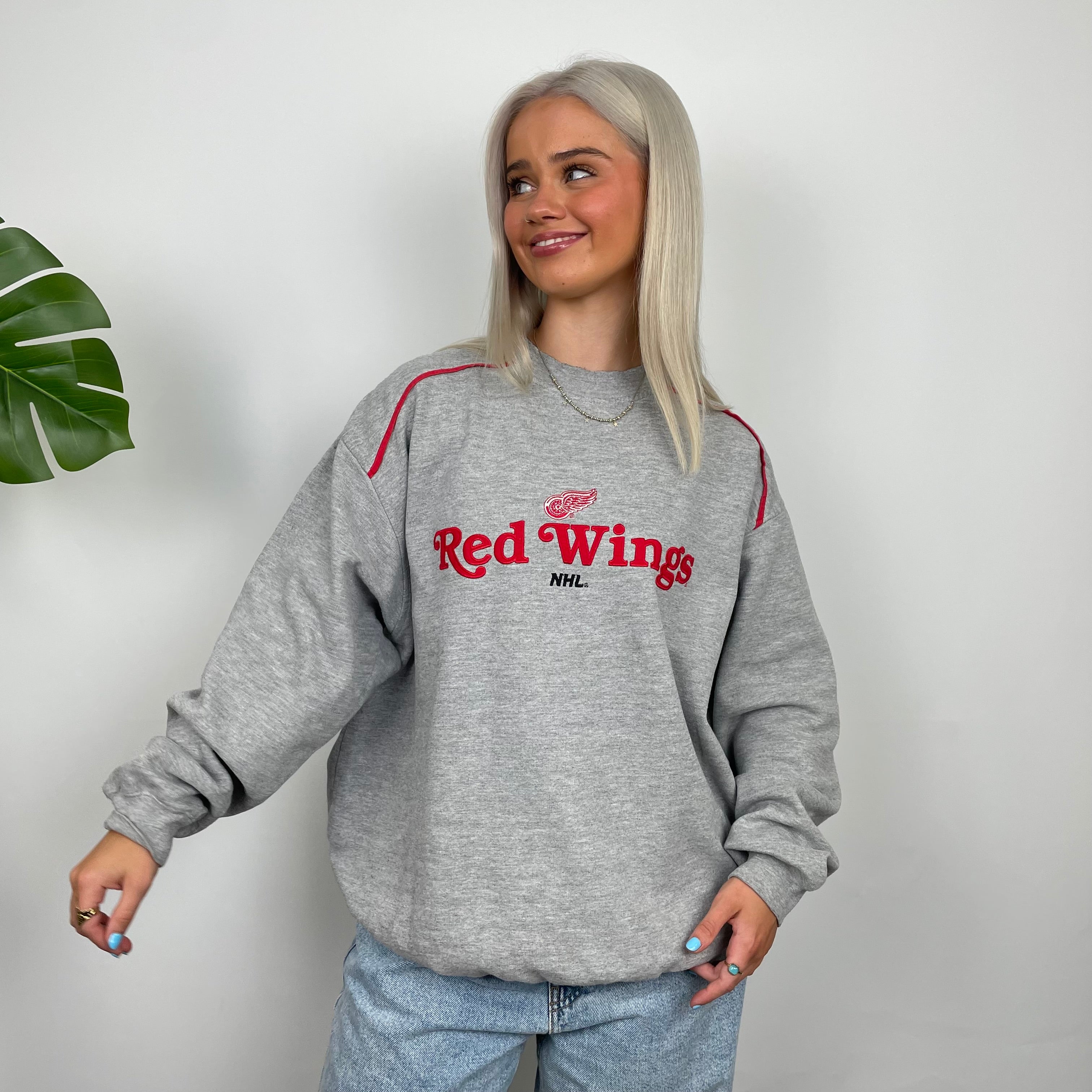 Red Wings NHL Grey Embroidered Spell Out sweatshirt (L)