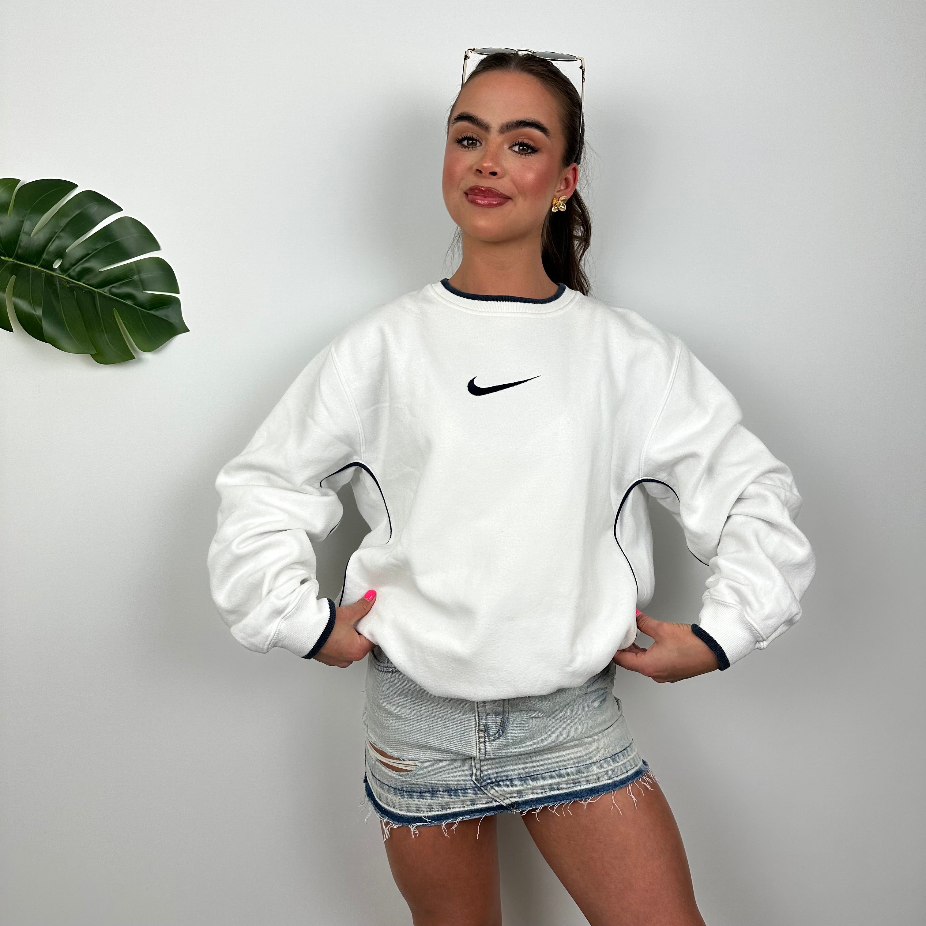 Nike White Embroidered Centre Swoosh Sweatshirt (M)