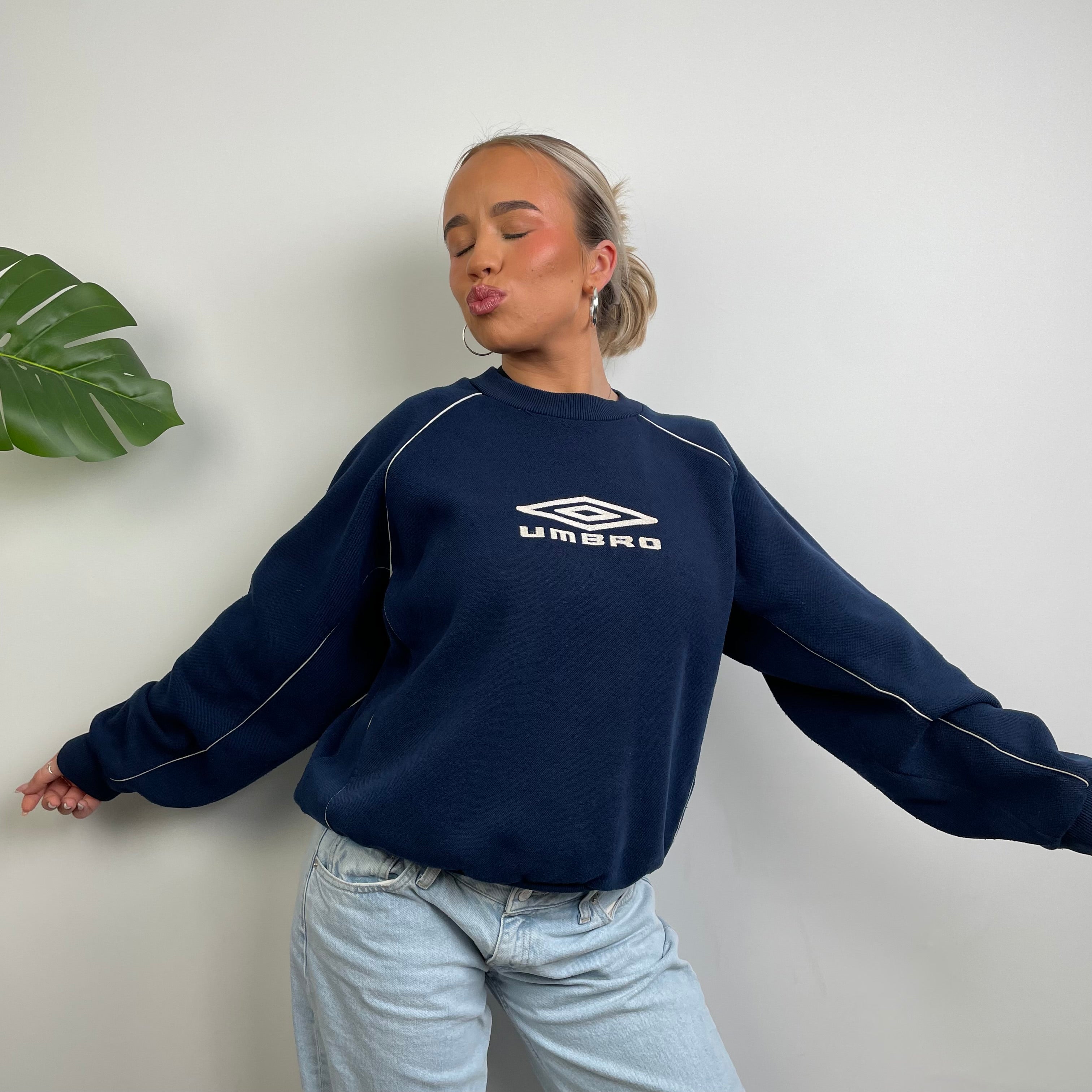 Umbro Navy Embroidered Spell Out Sweatshirt (S)