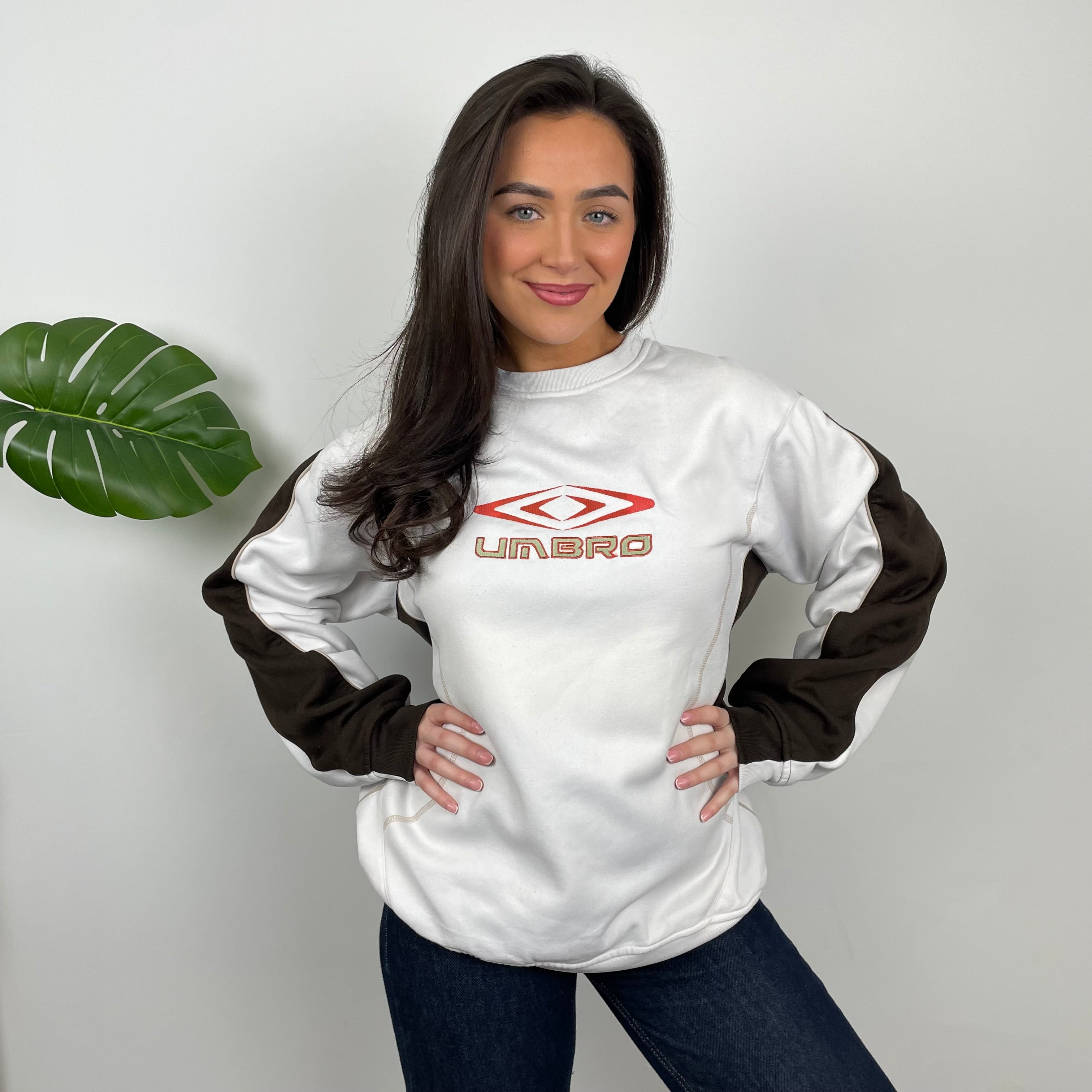 Umbro White Embroidered Spell Out Sweatshirt (L)
