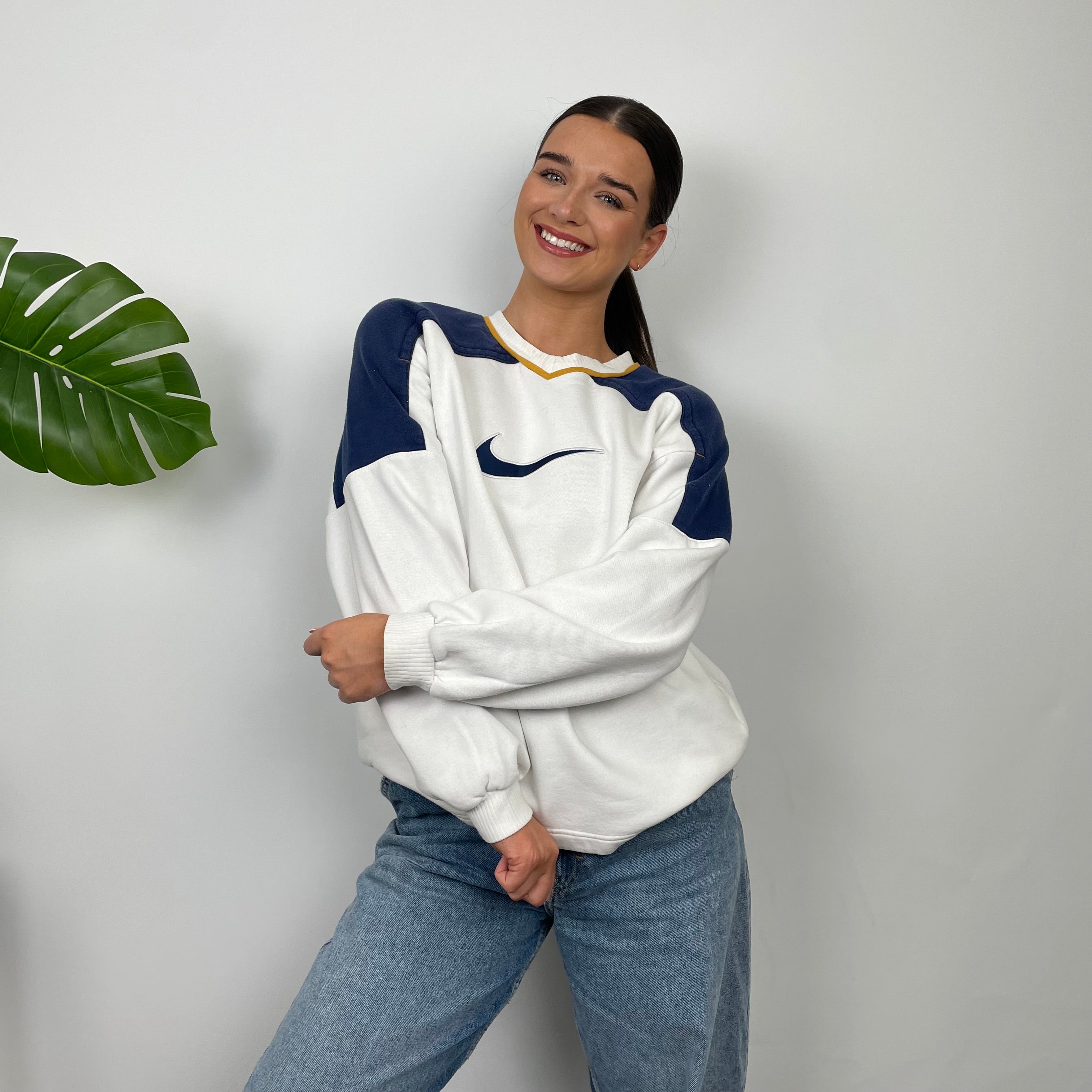 Nike RARE White Embroidered Swoosh Sweatshirt (M)