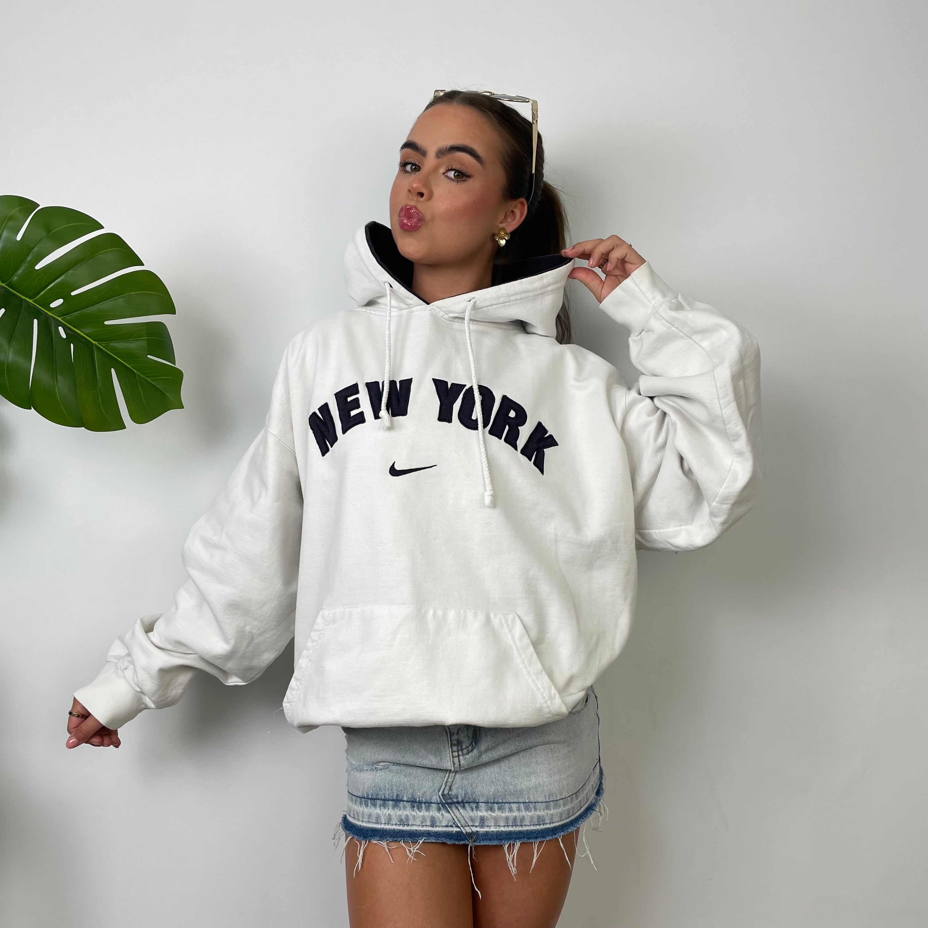 Nike New York White Embroidered Spell Out Hoodie (L)