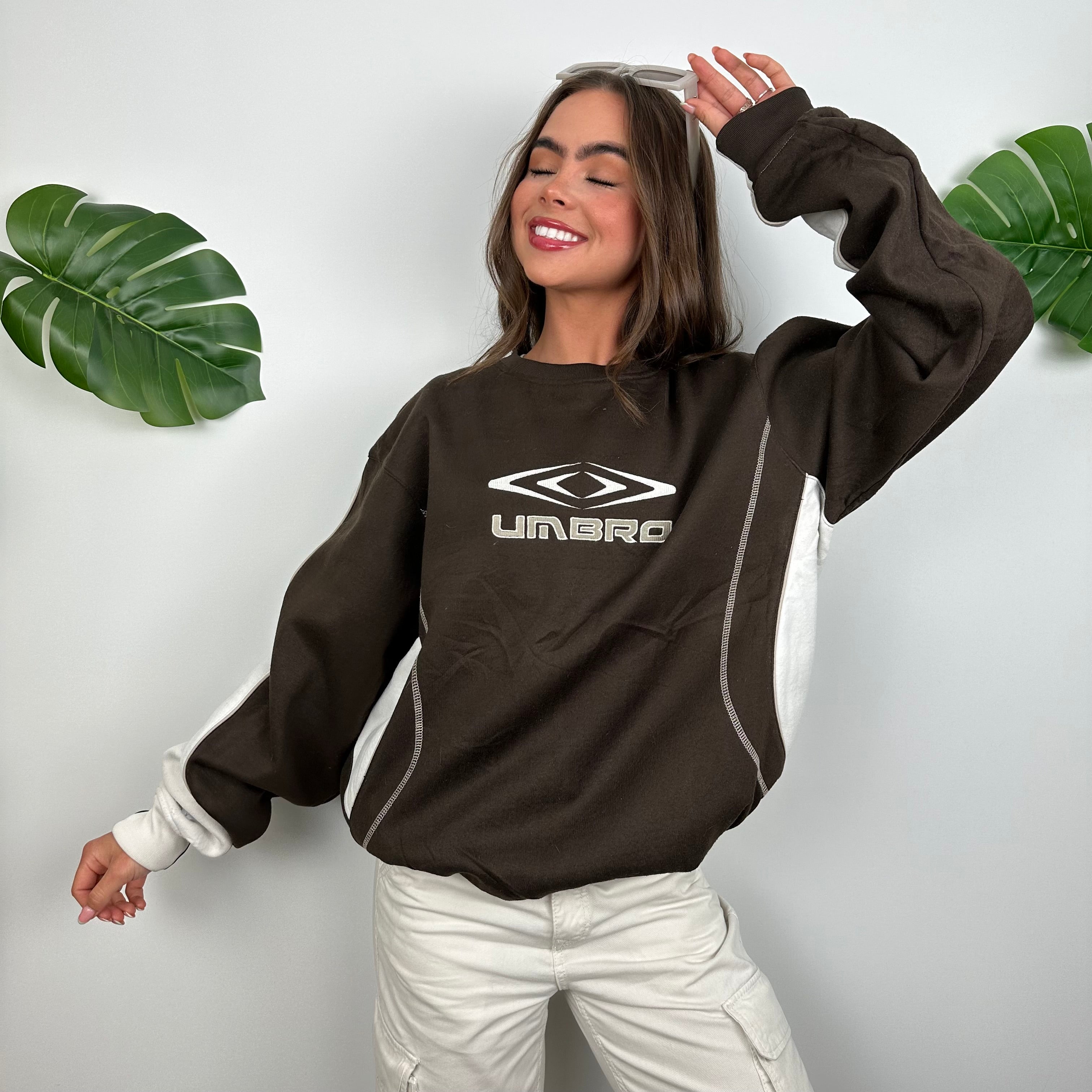 Umbro Brown Embroidered Spell Out Sweatshirt (L)