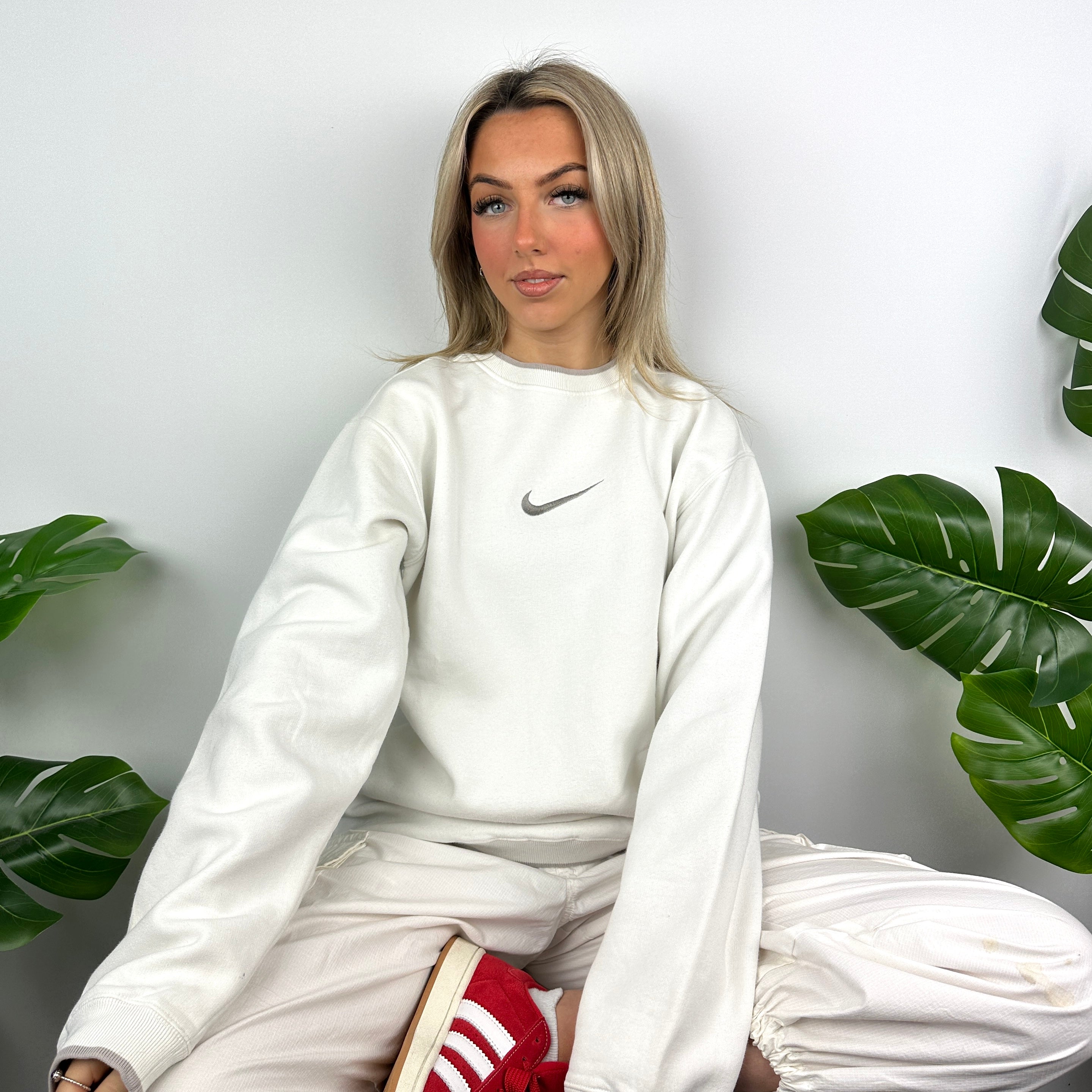 Nike White Embroidered Swoosh Sweatshirt (M)