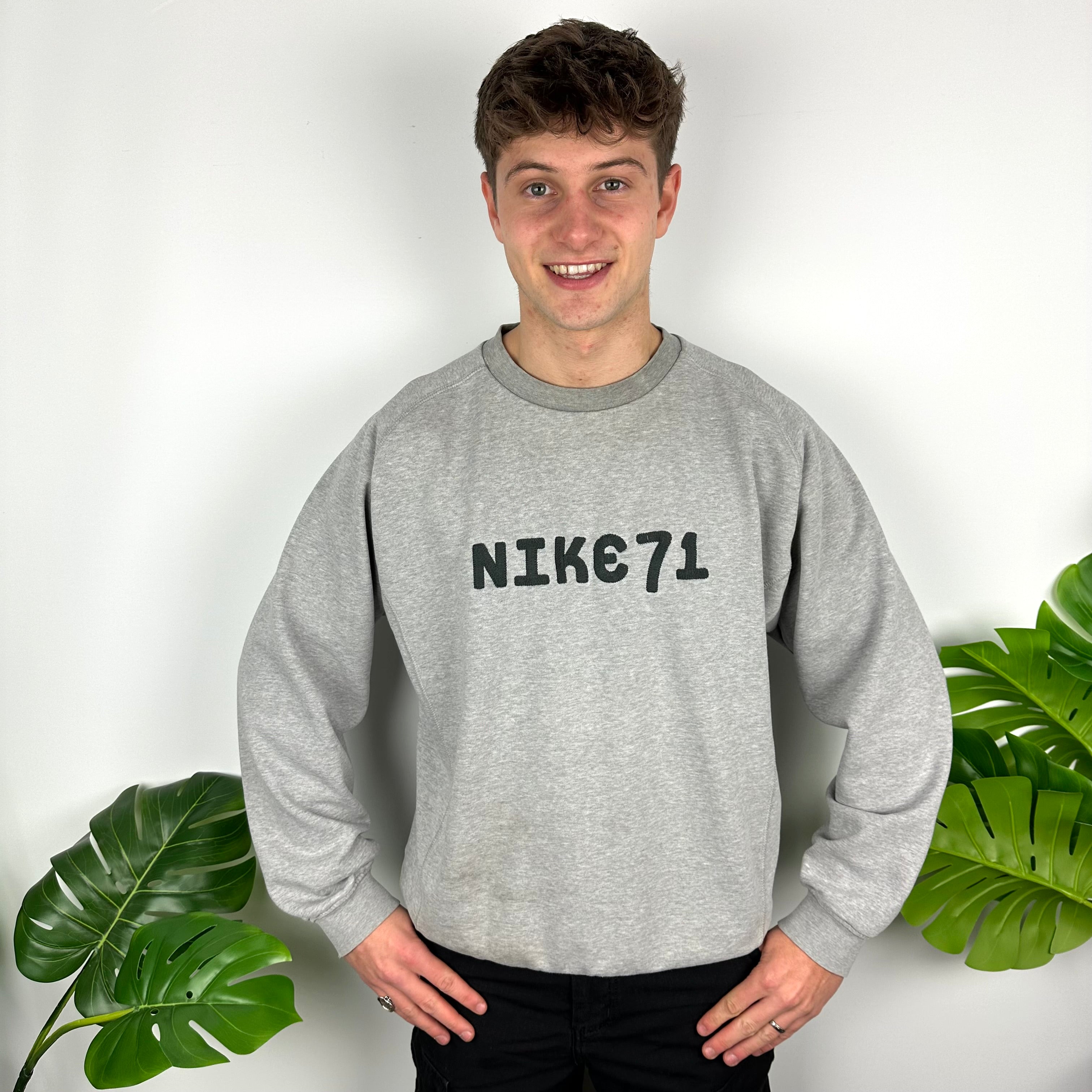 Nike Grey Embroidered Spell Out Sweatshirt (L)