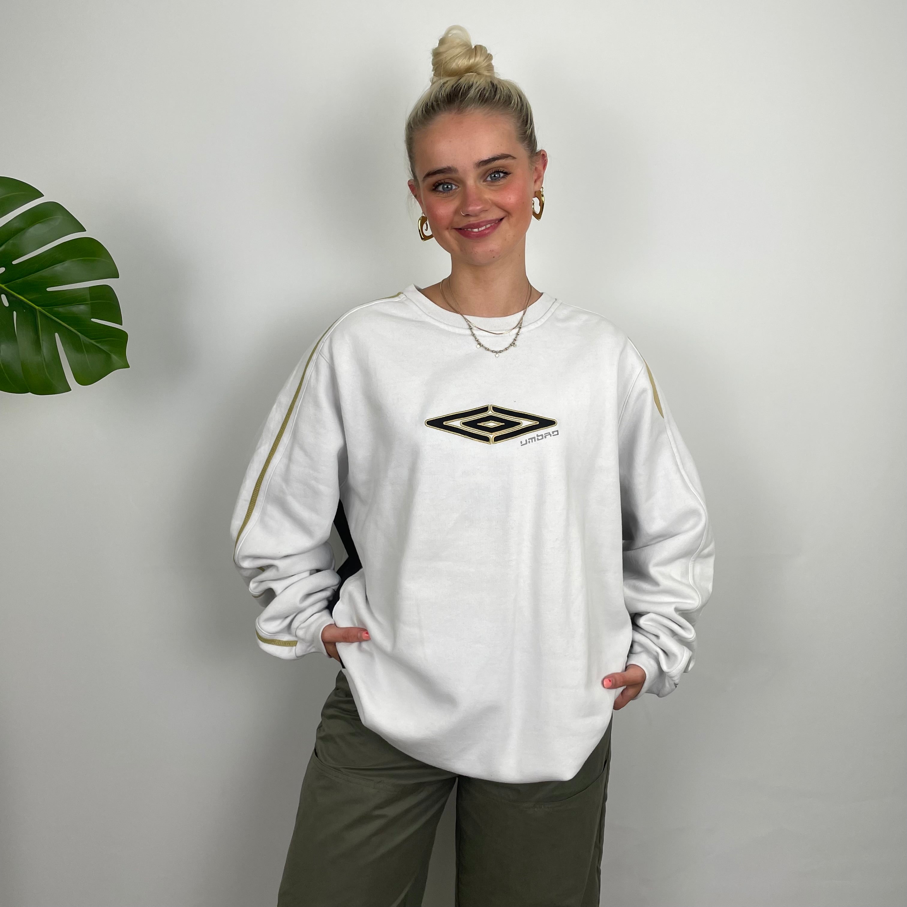 Umbro White Embroidered Spell Out Sweatshirt (XXL)