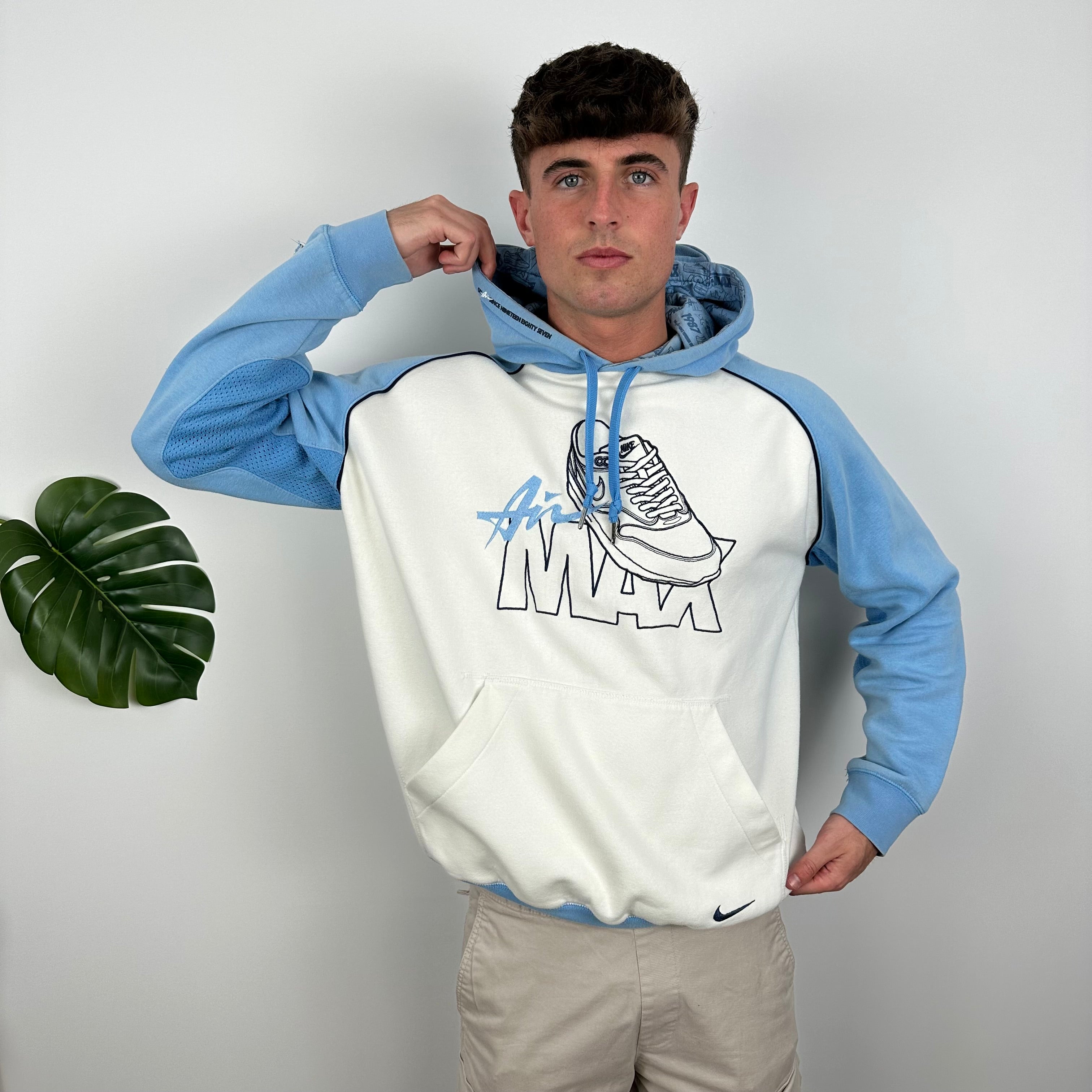 Nike Air Max RARE White & Baby Blue Embroidered Spell Out Hoodie (L)