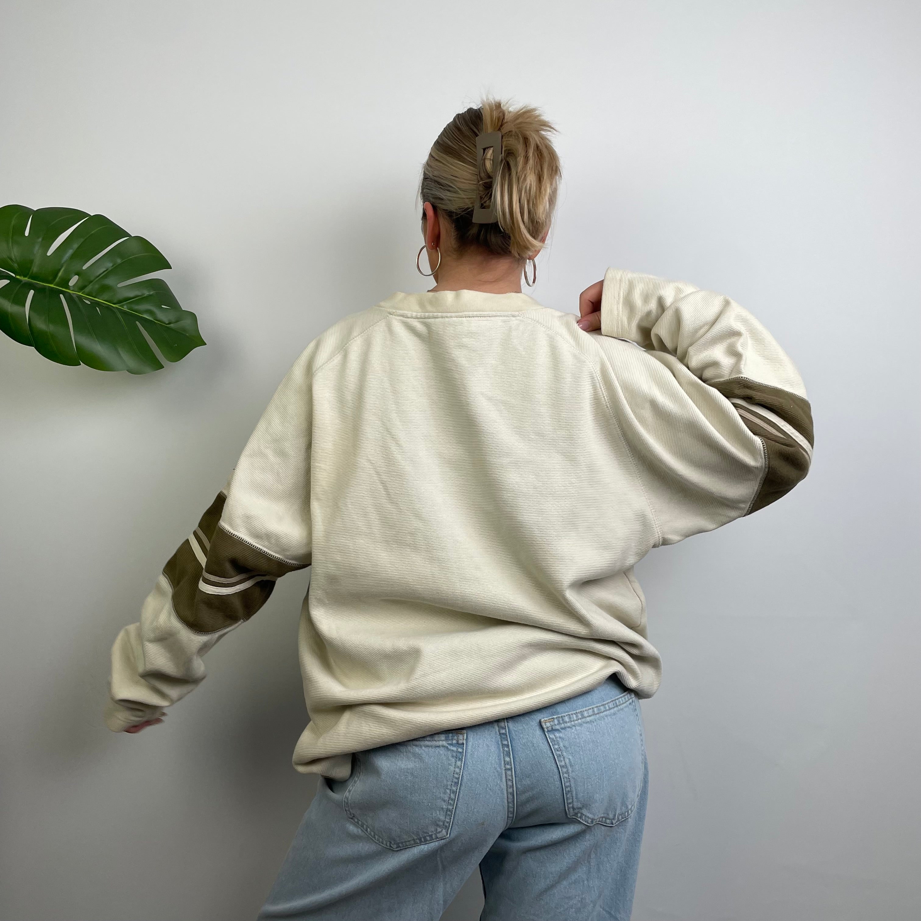 Nike Cream Embroidered Swoosh Sweatshirt (XL)