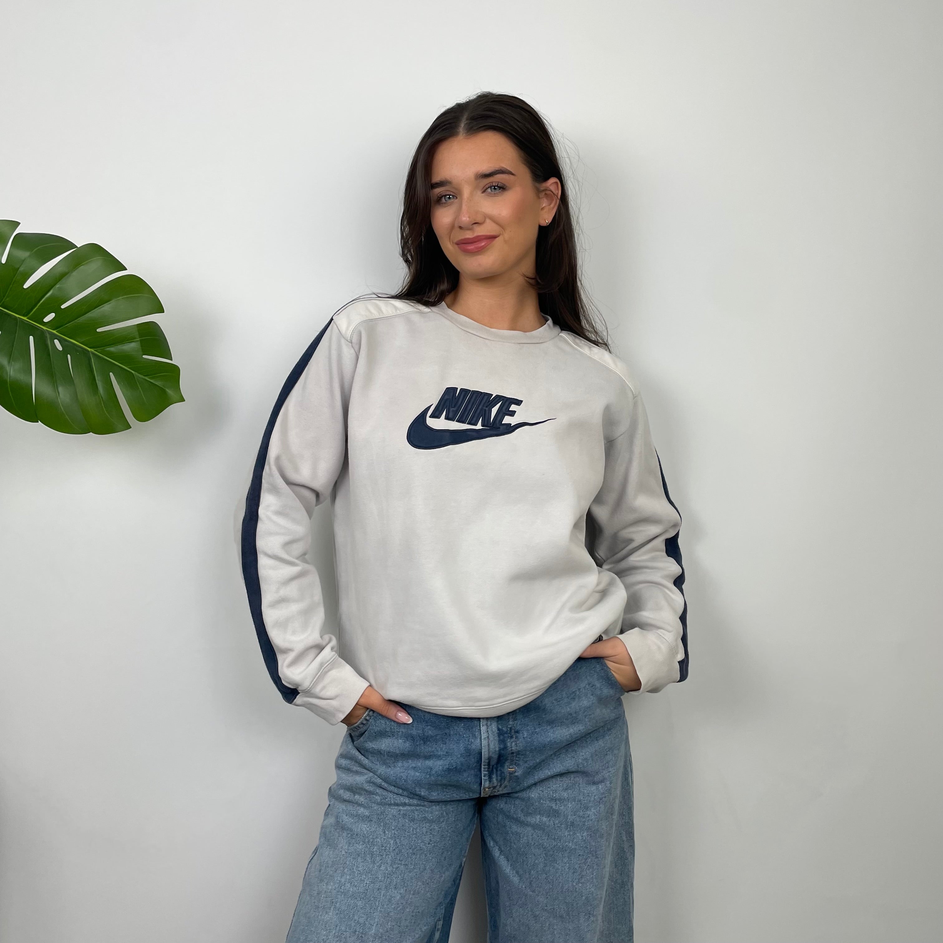 Nike Light Grey Embroidered Spell Out Sweatshirt (M)