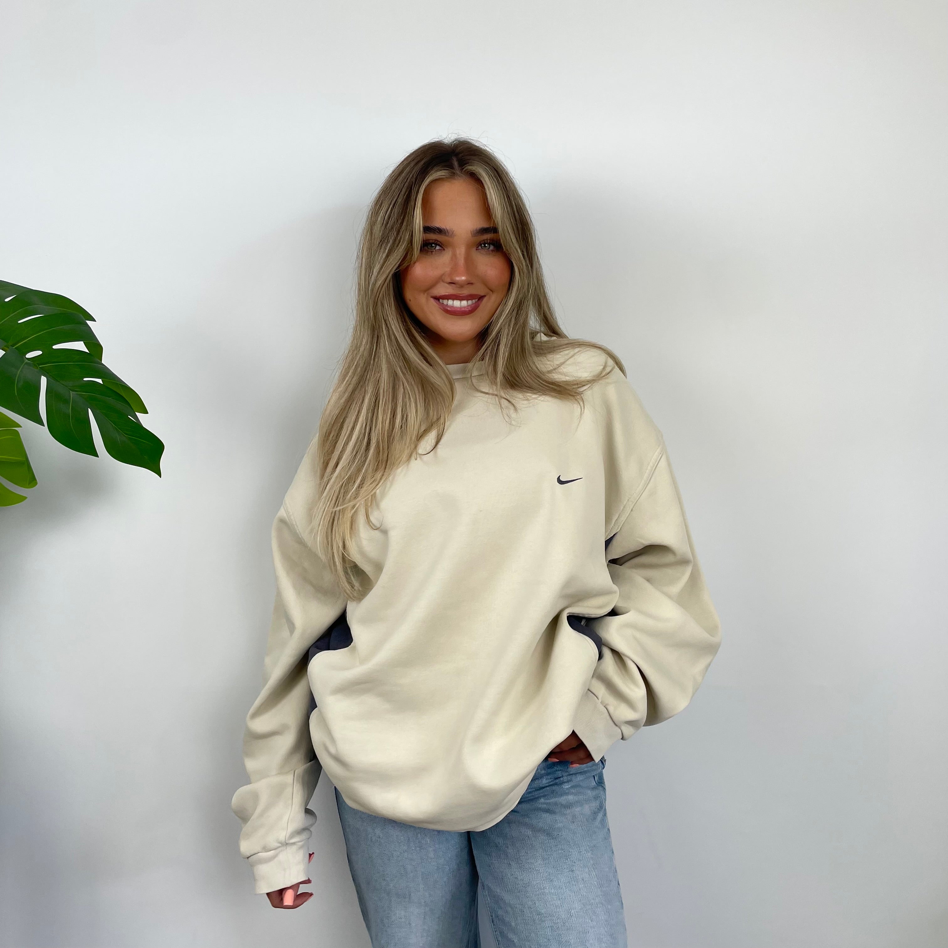 Nike Cream Embroidered Swoosh Sweatshirt (XL)