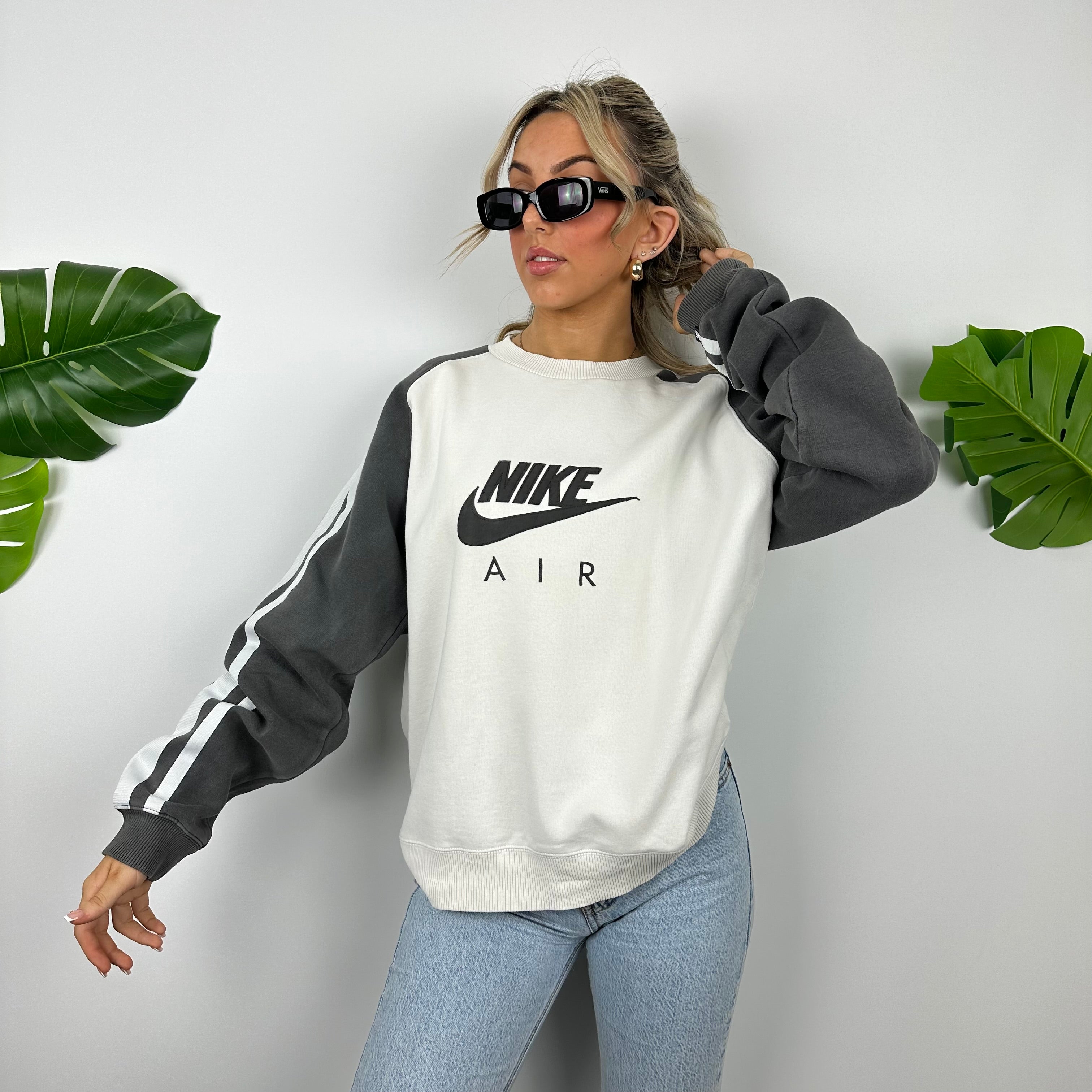 Nike White Embroidered Spell Out Sweatshirt (M)