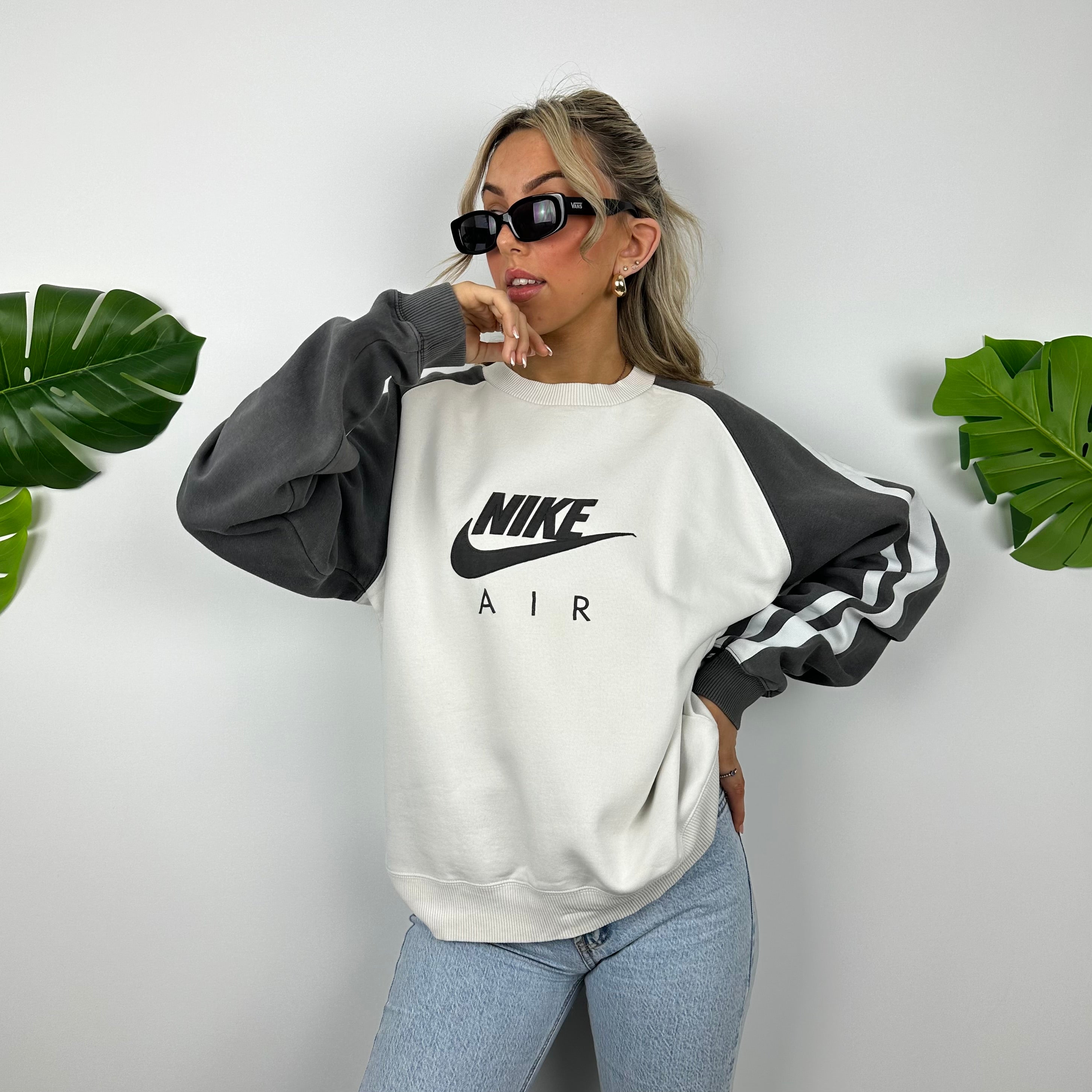 Nike White Embroidered Spell Out Sweatshirt (M)