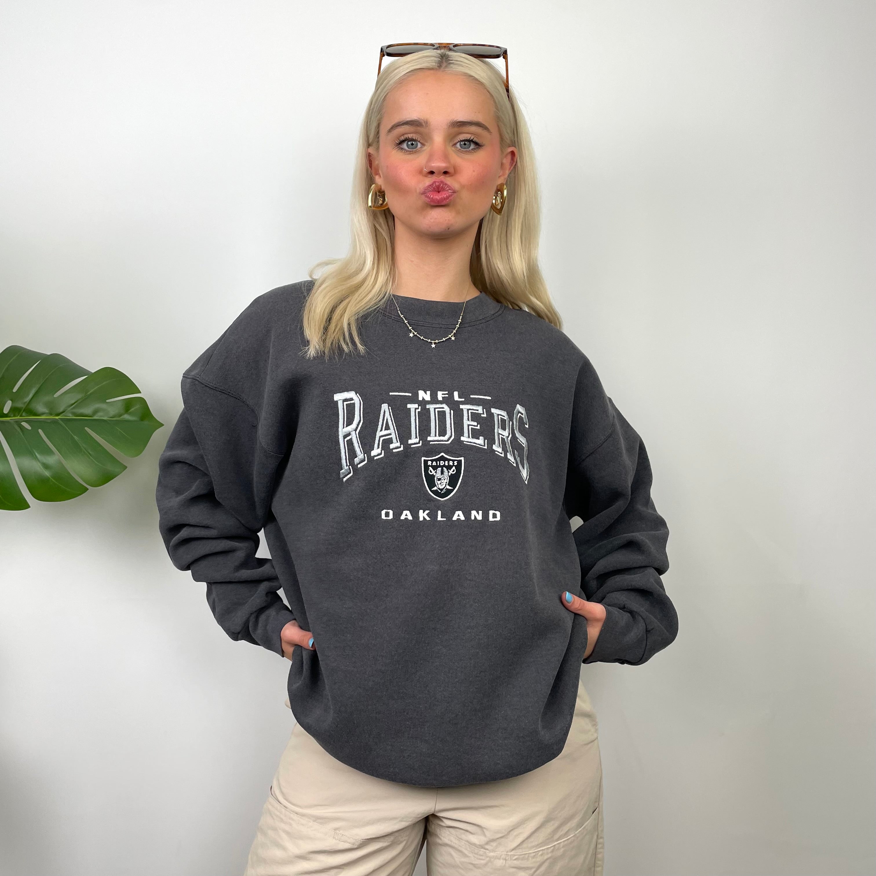 NFL Las Vegas Raiders Grey Embroidered Spell Out Sweatshirt (L)