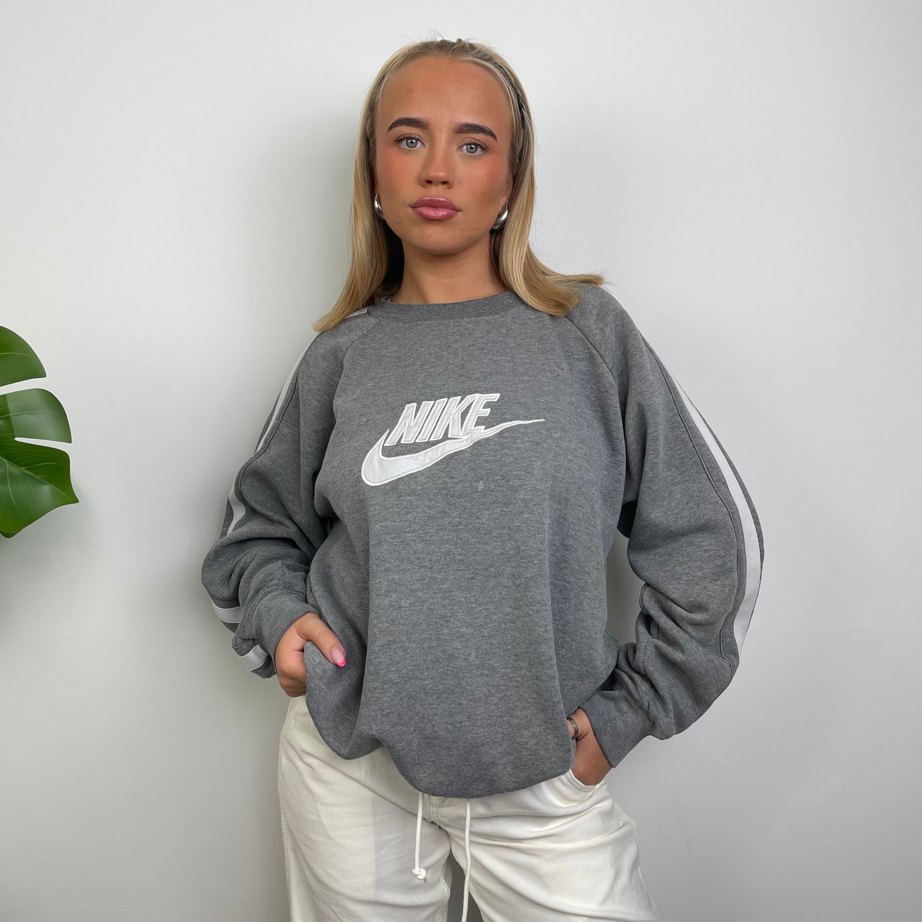 Grey nike spellout sweatshirt sale