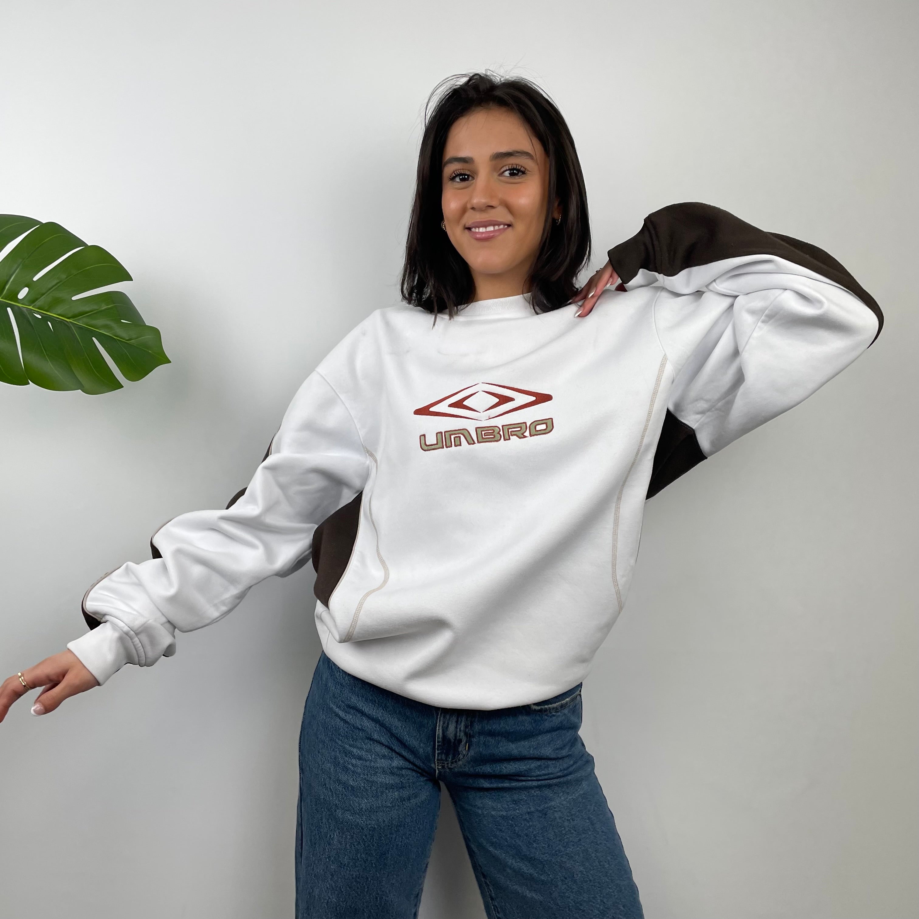 Umbro White Embroidered Spell Out Sweatshirt (XL)