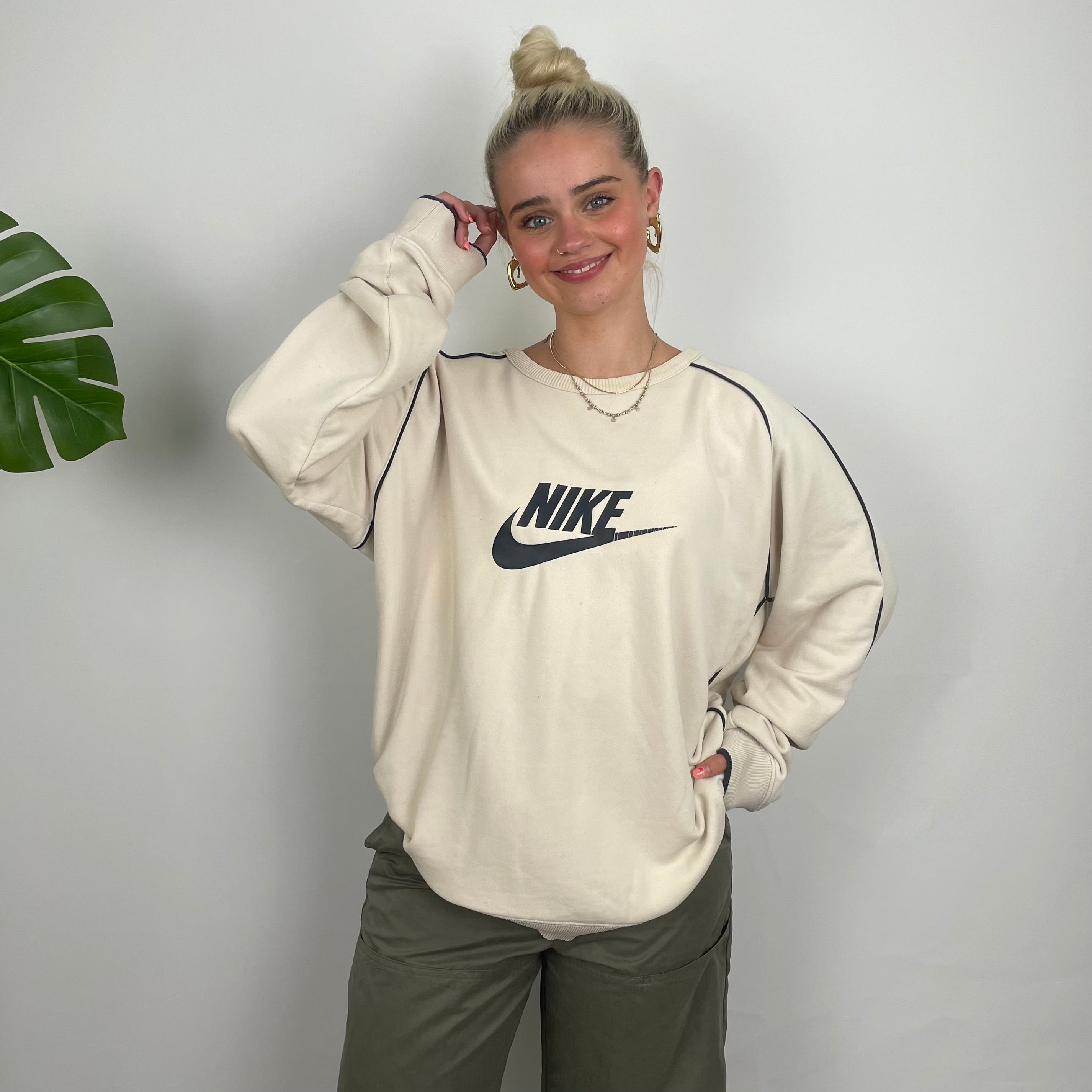 Nike Cream Embroidered Spell Out Sweatshirt (L)