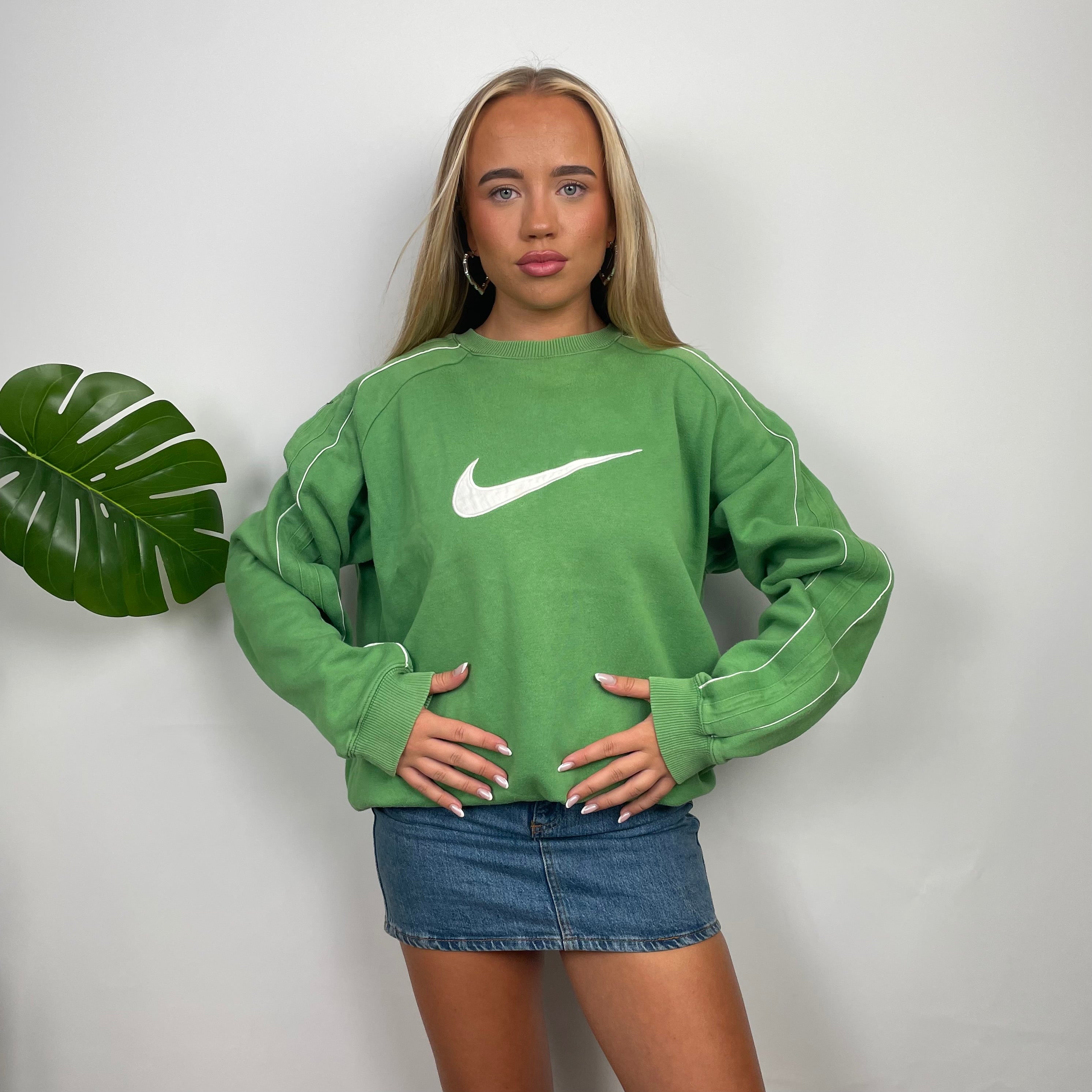 Nike RARE Green Embroidered Swoosh Sweatshirt (M)