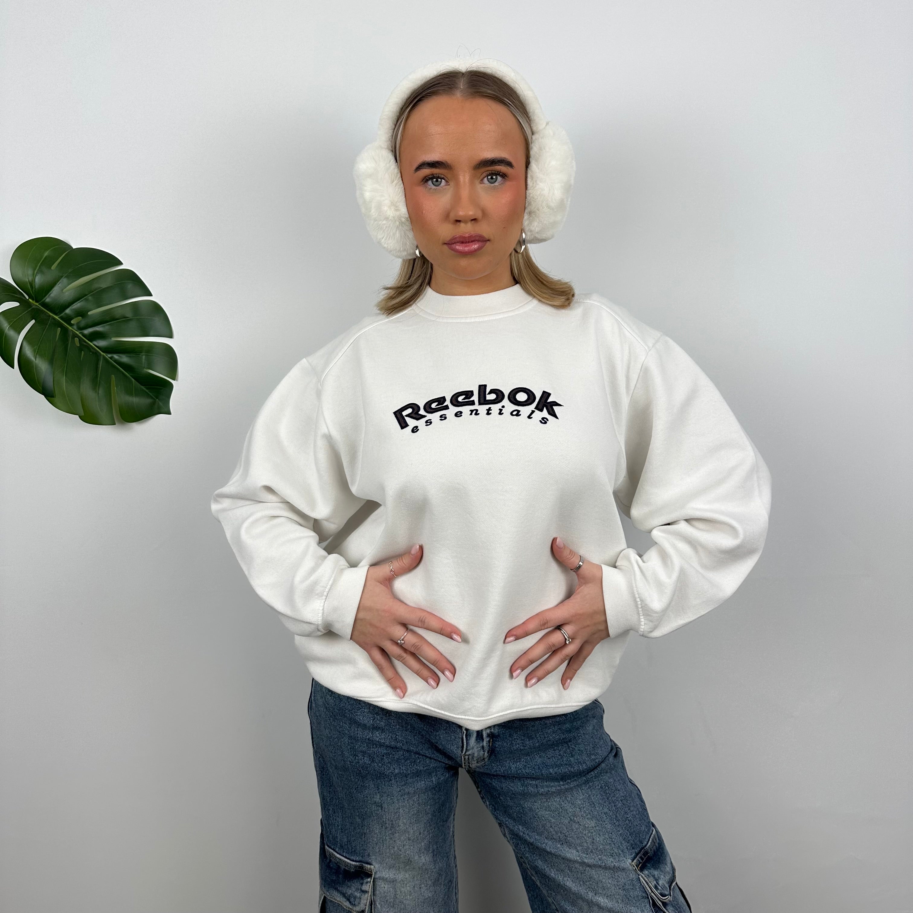 Reebok White Embroidered Spell Out Sweatshirt (M)