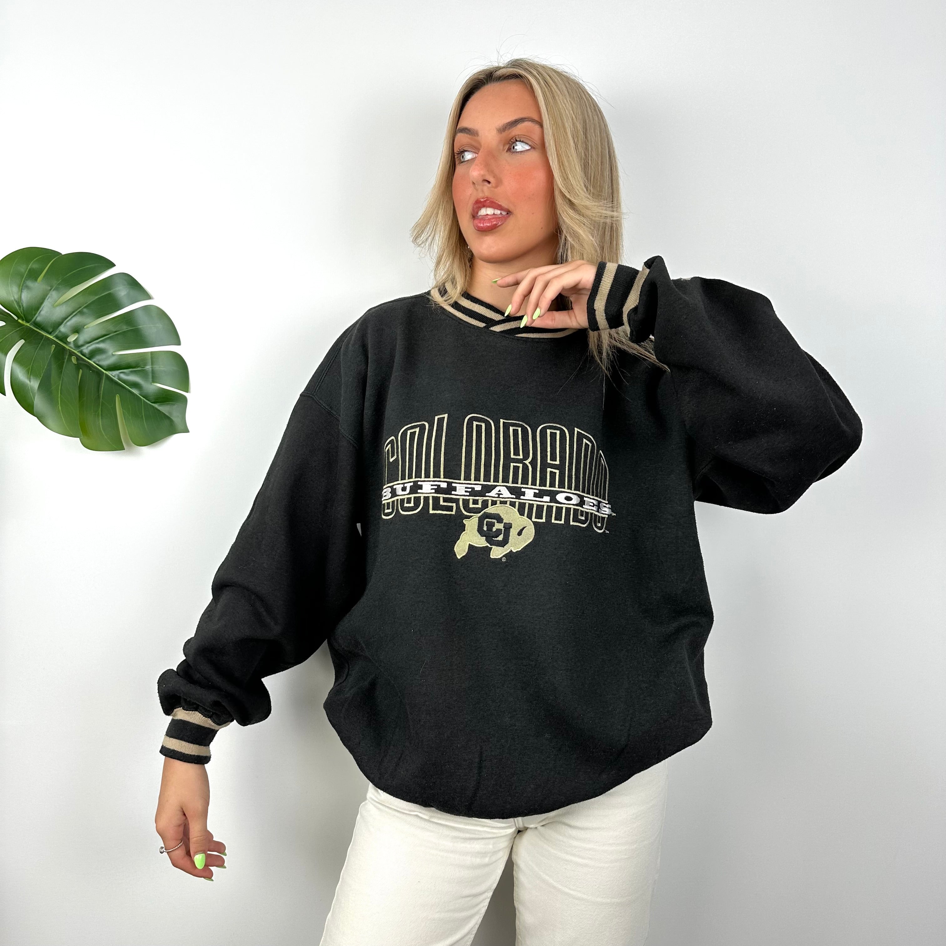 Colorado Buffaloes USA College Black Embroidered Spell Out Sweatshirt (M)