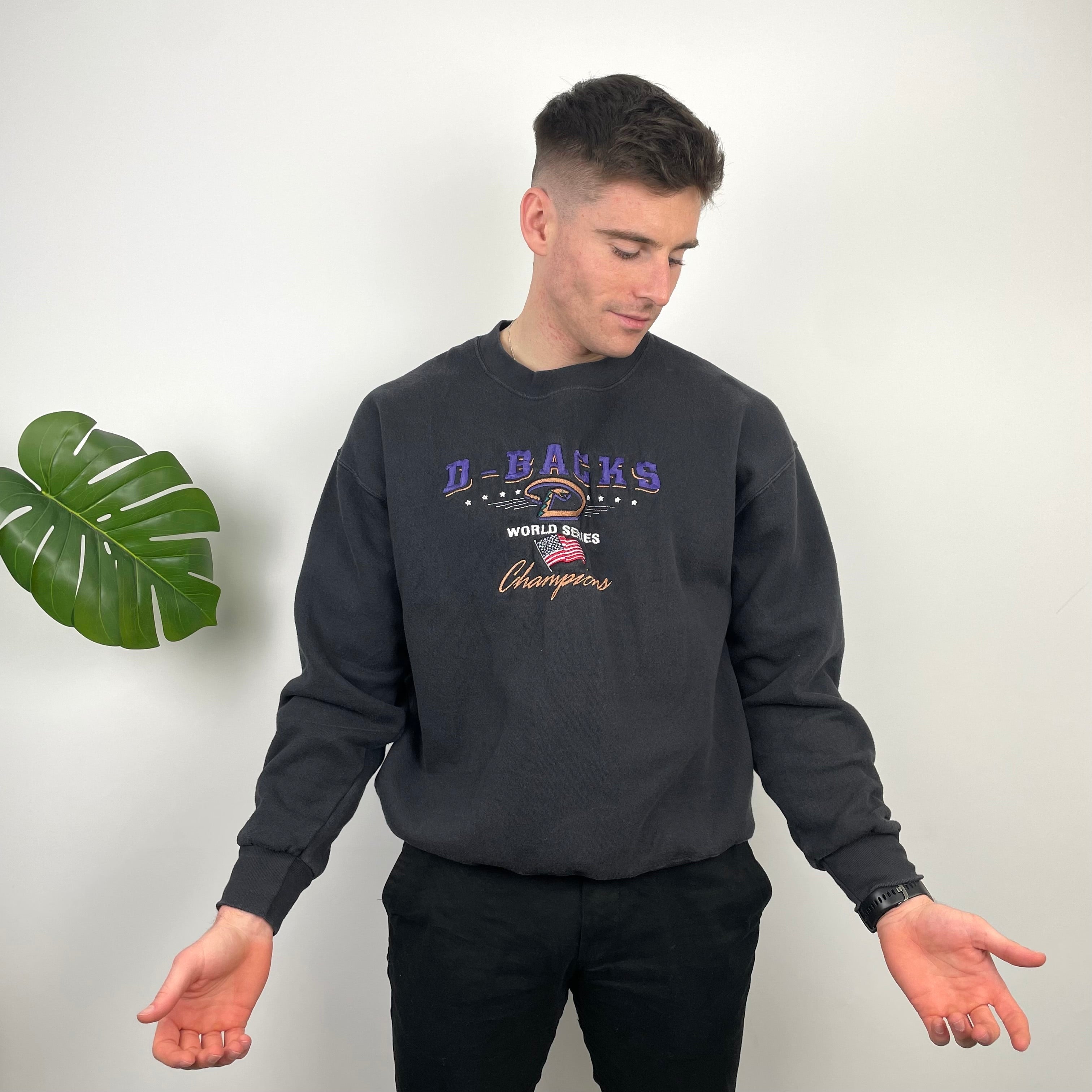 MLB Arizona Diamondbacks Black Embroidered Spell Out Sweatshirt (M)