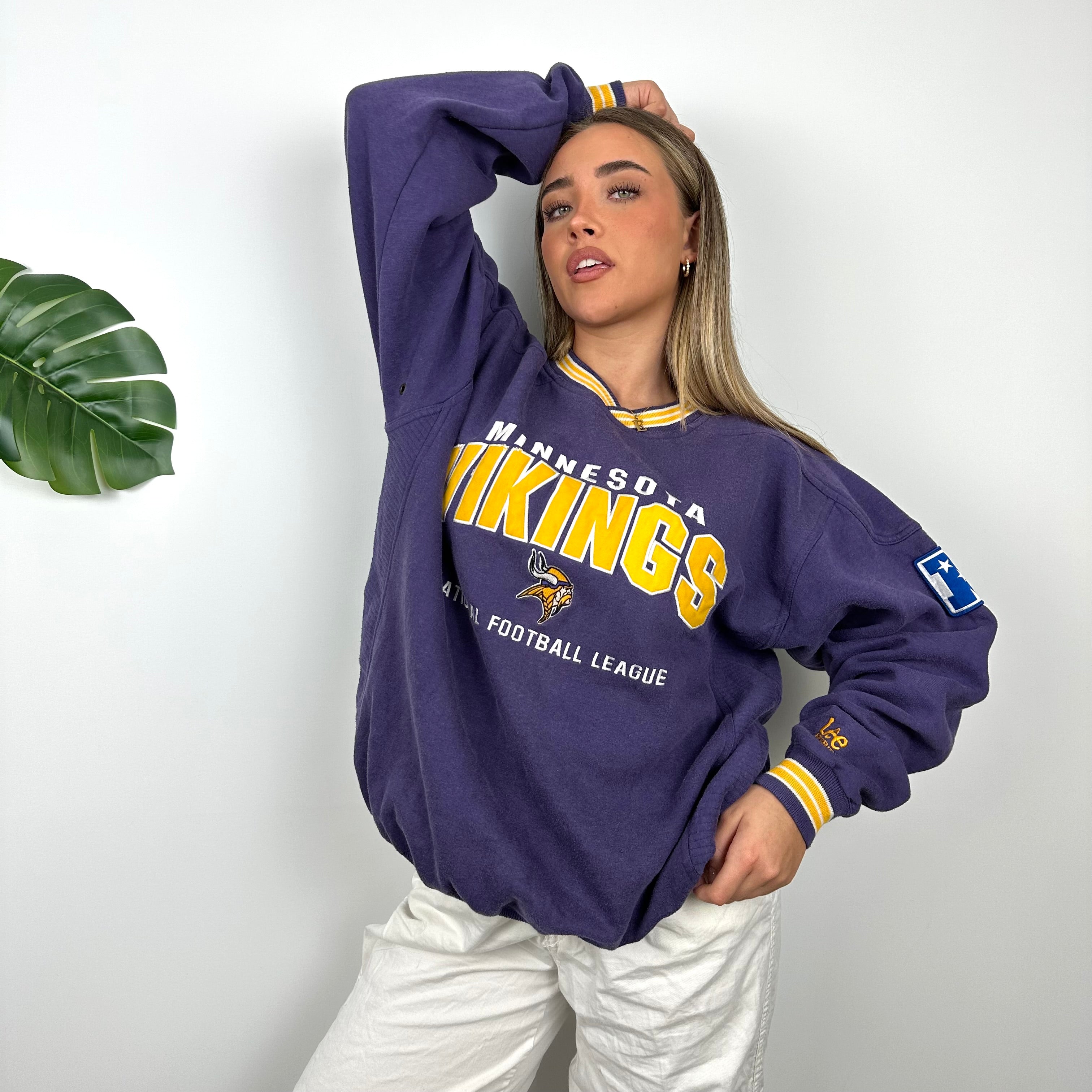 NFL Minnesota Vikings Purple Embroidered Spell Out Sweatshirt (L)