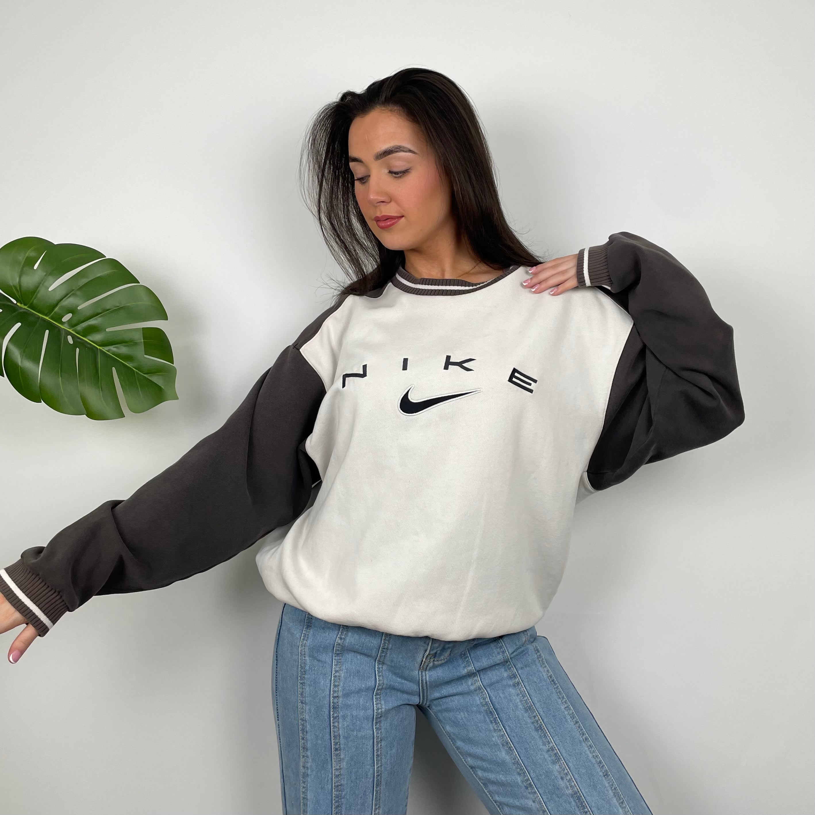 Nike Cream Embroidered Spell Out Sweatshirt (M)