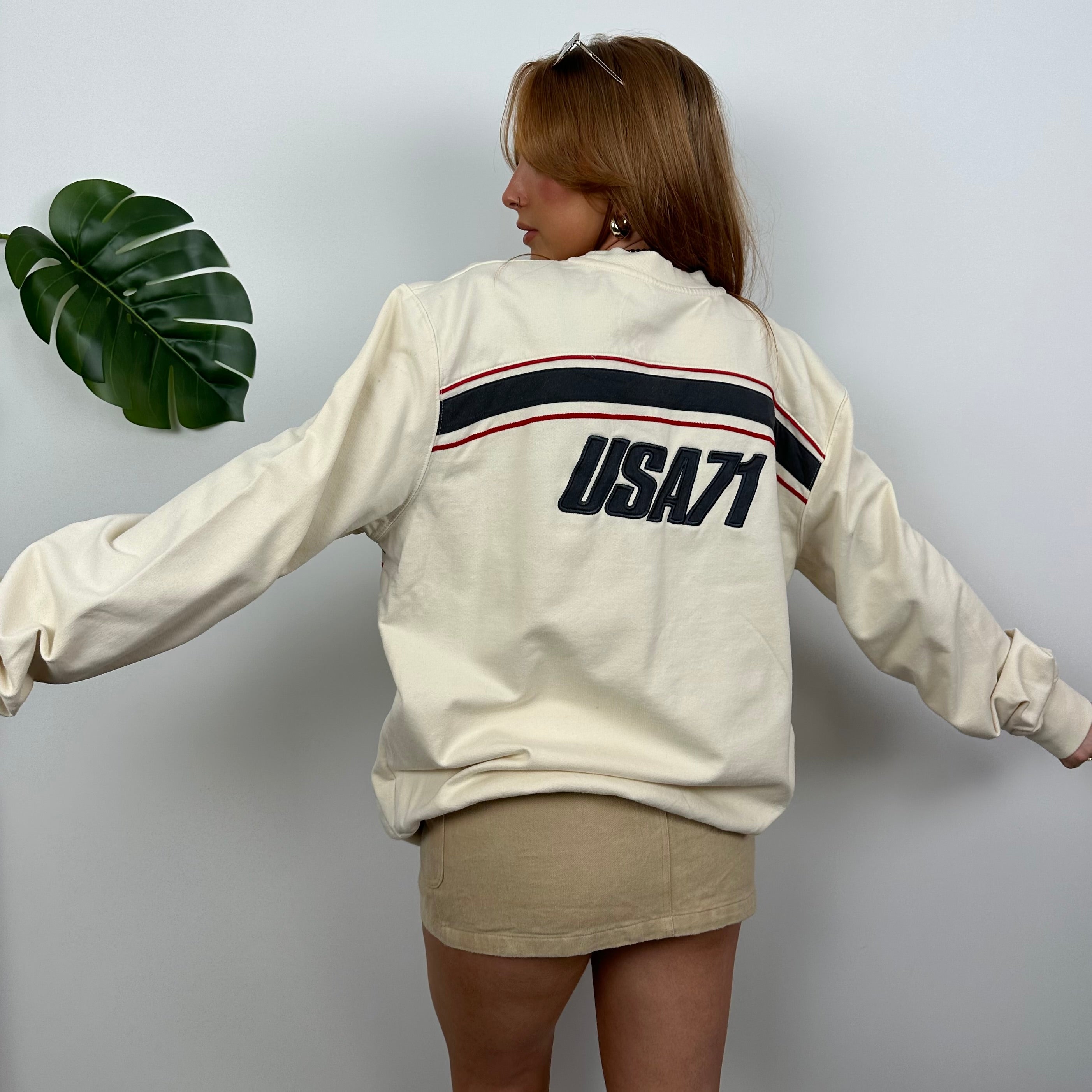 Nike Cream Embroidered Swoosh Sweatshirt (L)