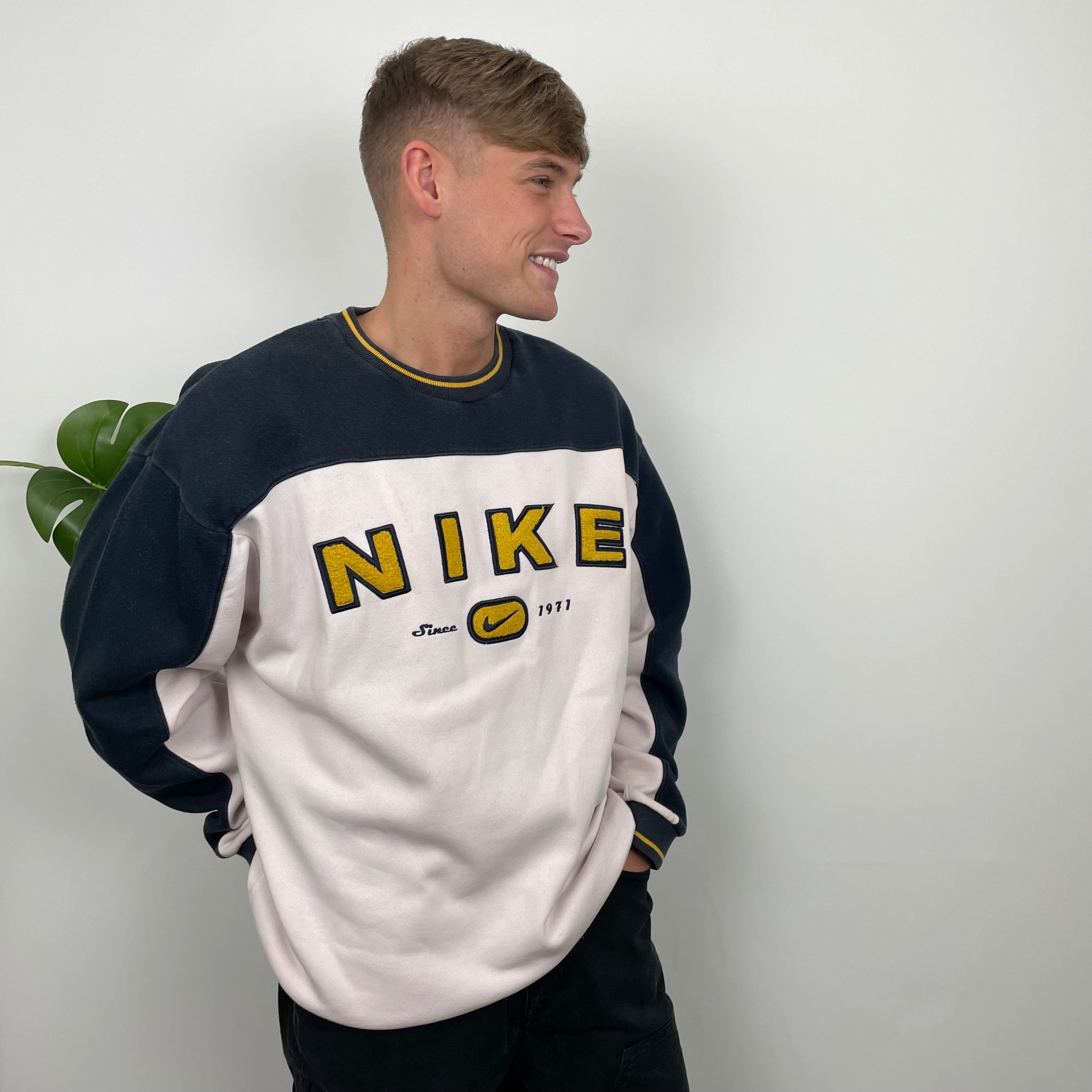 Nike Embroidered Spell Out Sweatshirt (L)