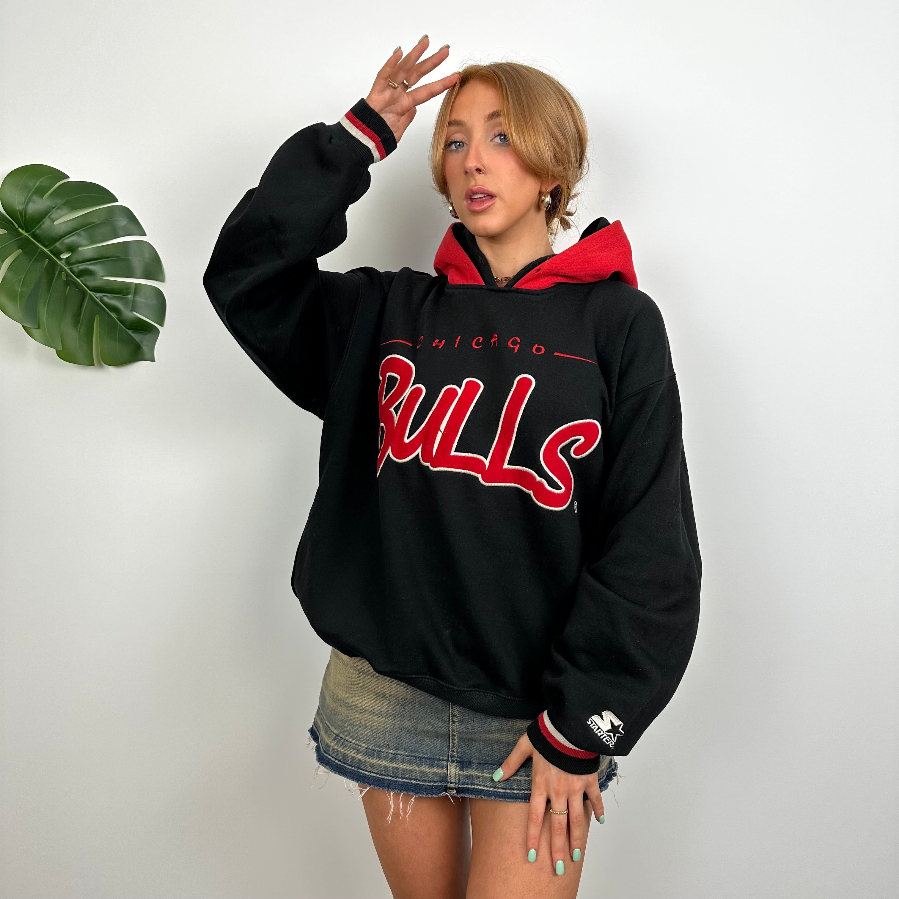 Chicago Bulls RARE Black Embroidered Spell Out Hoodie (M)