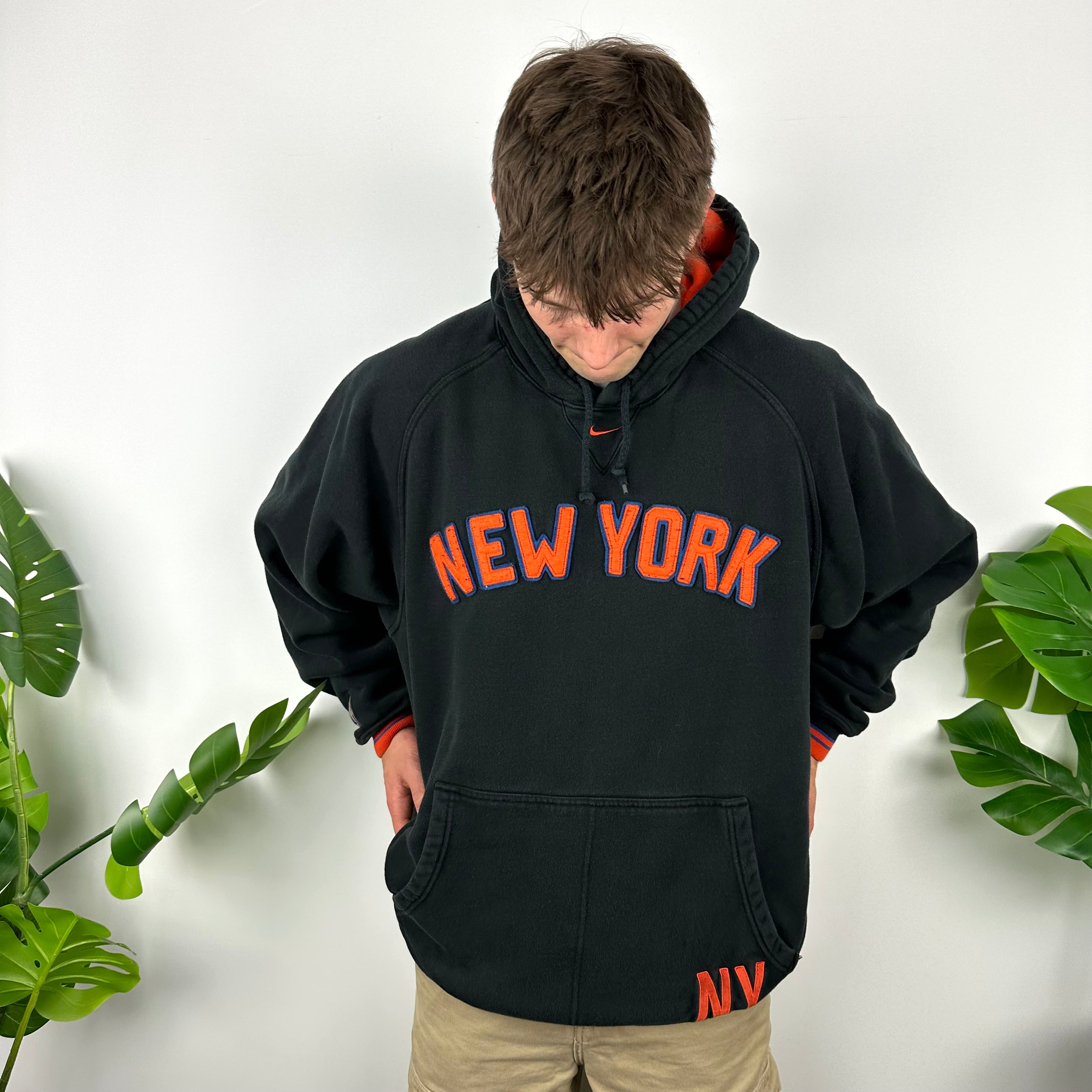 Nike x New York Knicks Black Embroidered Spell Out Hoodie (XL)
