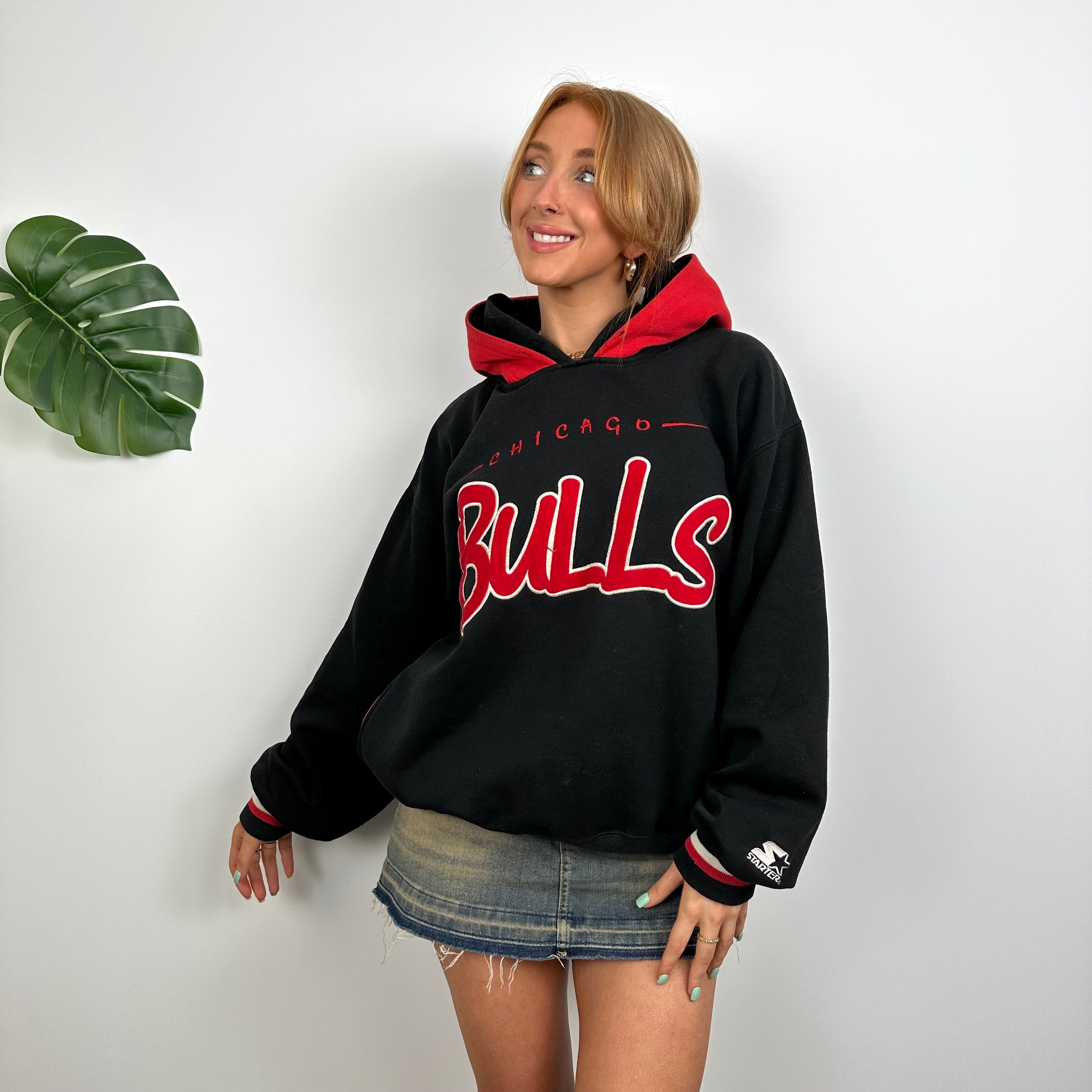 Chicago Bulls RARE Black Embroidered Spell Out Hoodie (M)