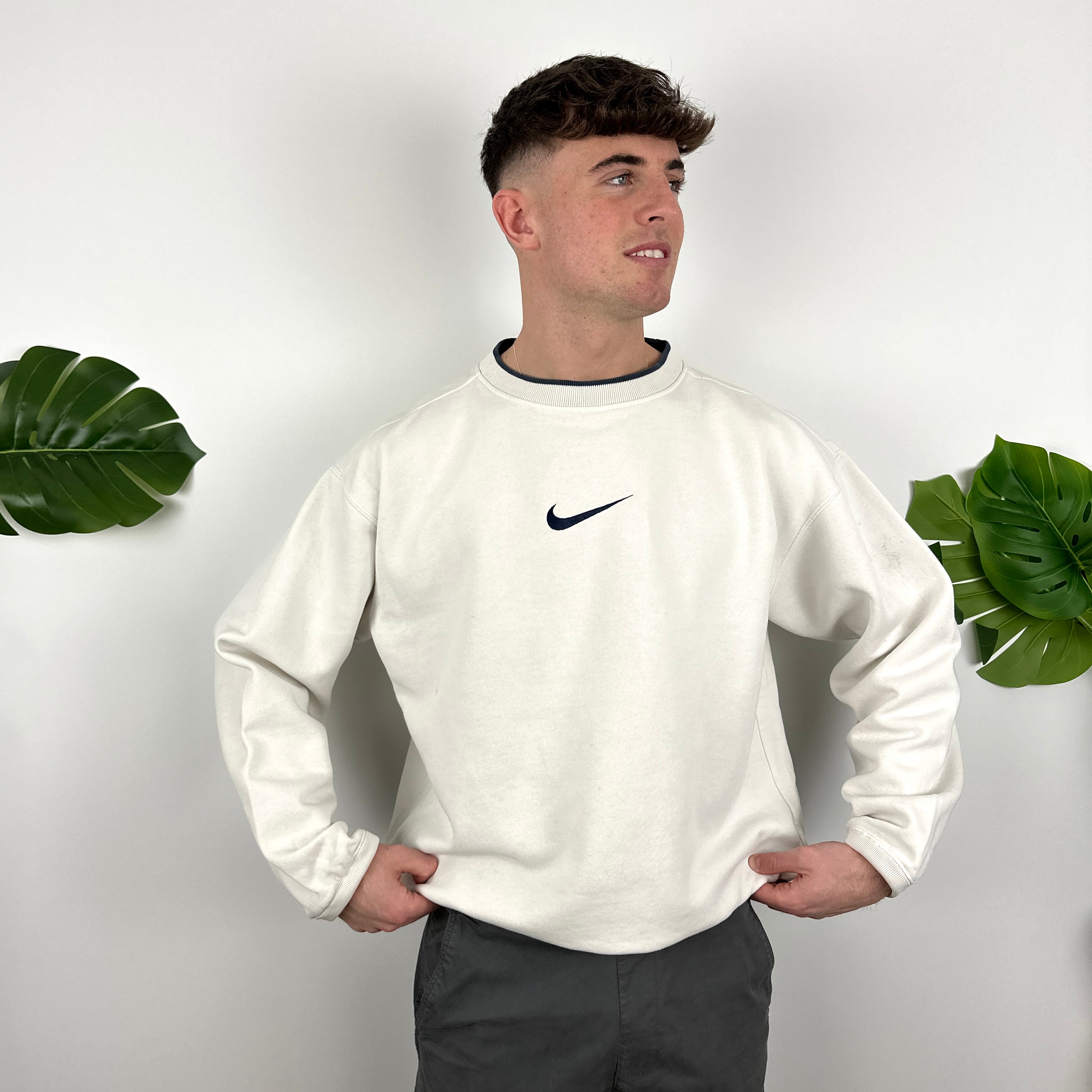 Nike RARE White Embroidered Swoosh Sweatshirt (L)