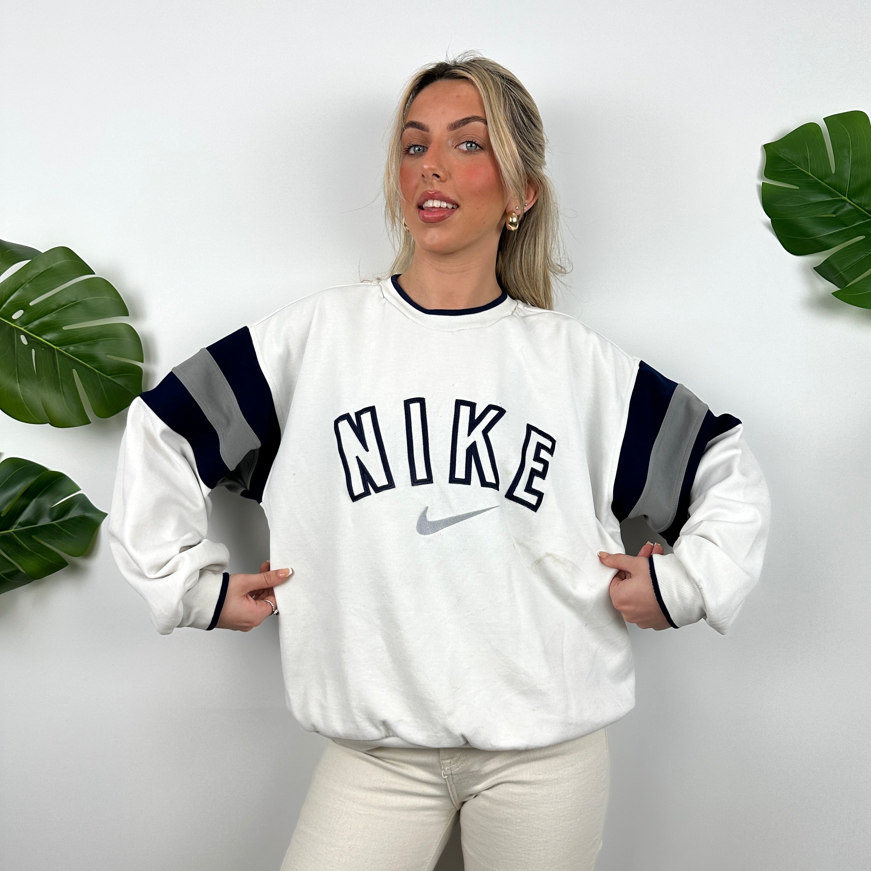 Nike White Embroidered Spell Out Sweatshirt (M)