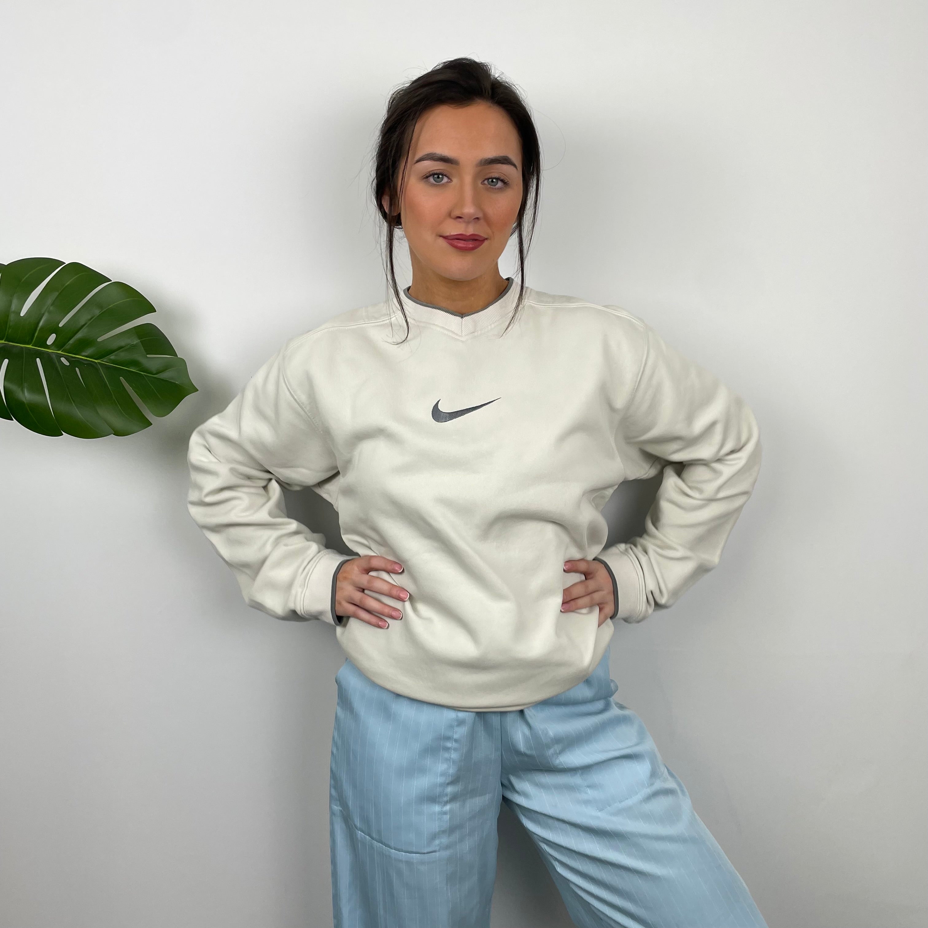 Nike Cream Embroidered Swoosh Sweatshirt (L)