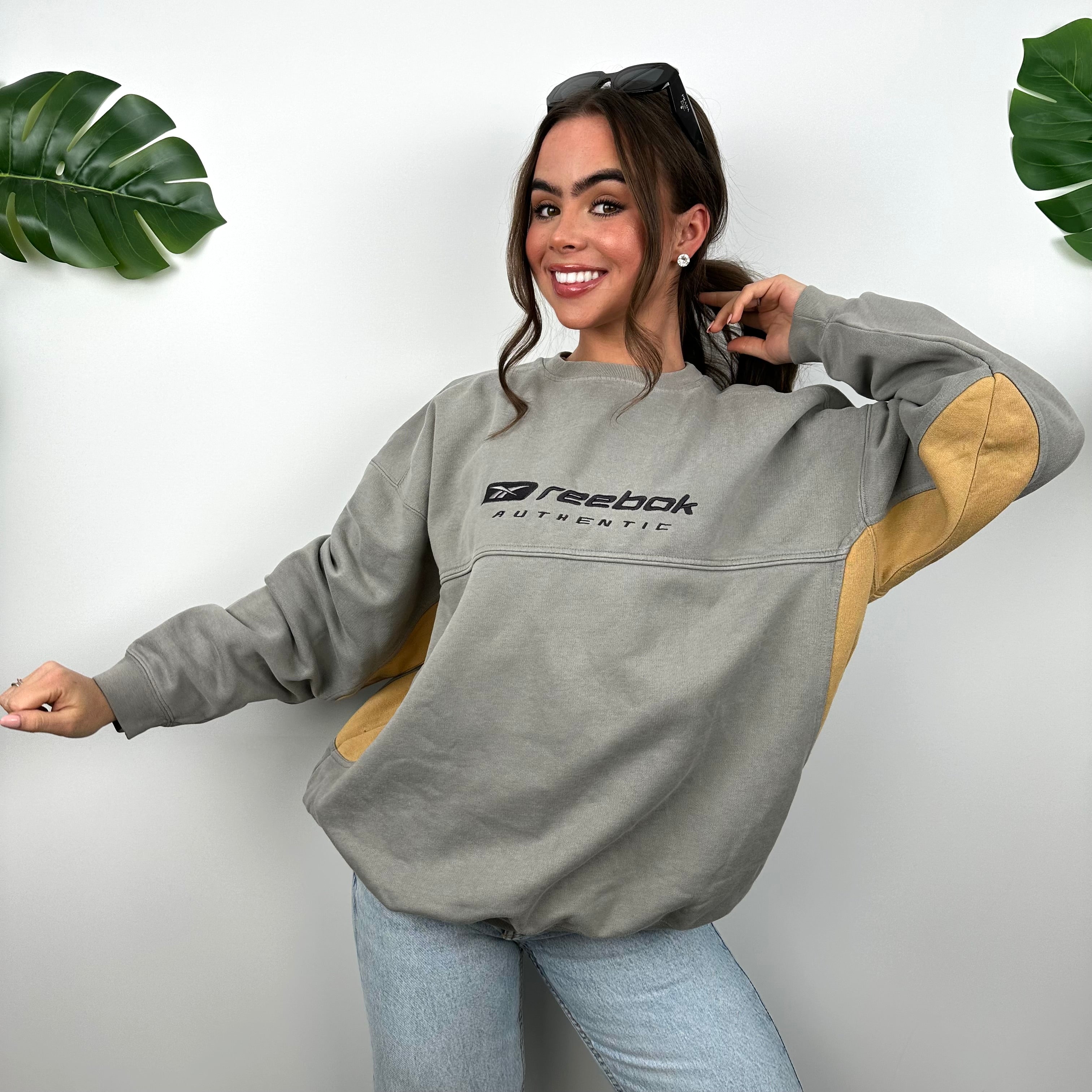 Reebok Grey Embroidered Spell Out Sweatshirt (M)