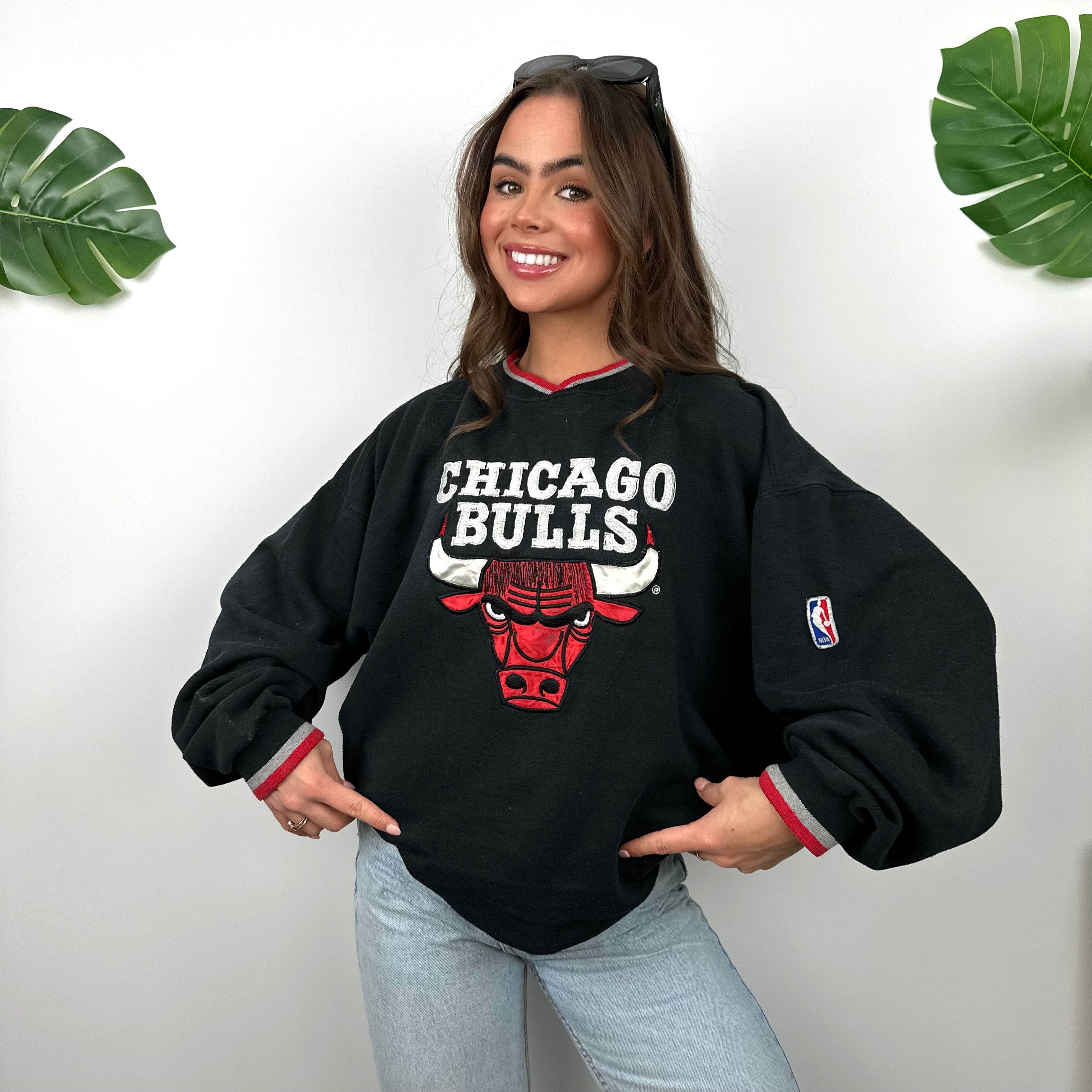 Chicago Bulls RARE Black Embroidered Spell Out Sweatshirt (M)