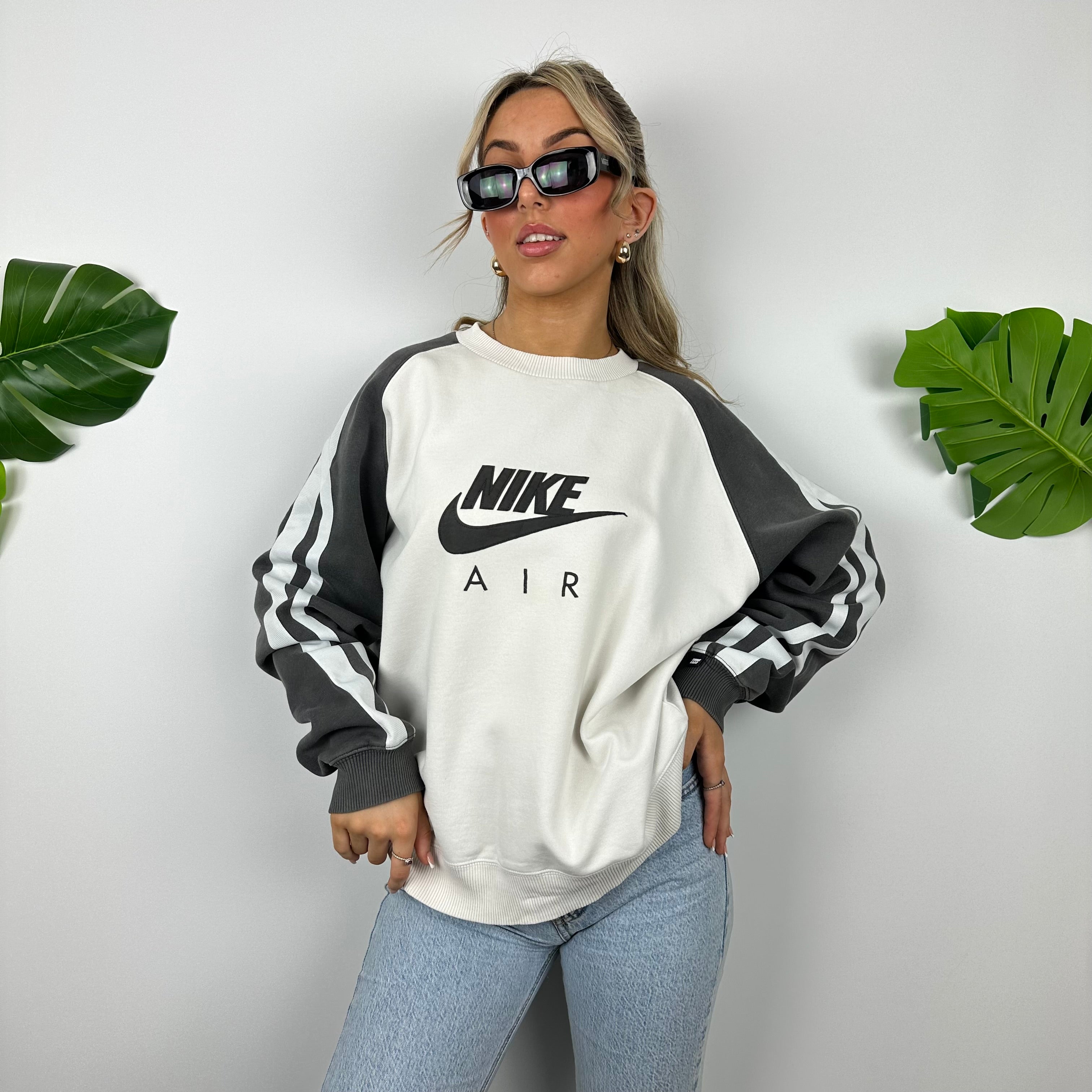 Nike White Embroidered Spell Out Sweatshirt (M)