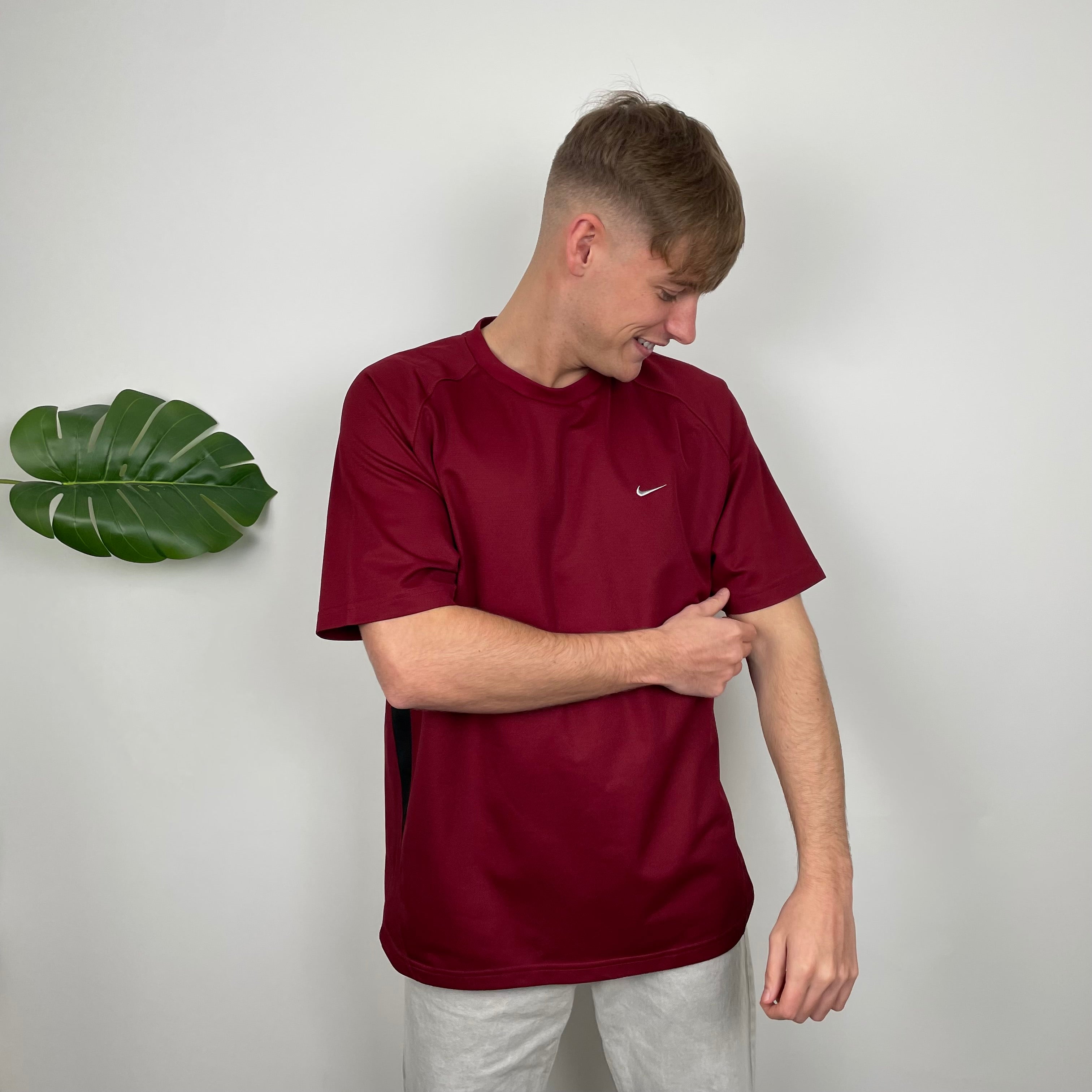 Nike Maroon Embroidered Spell Out T Shirt (L)